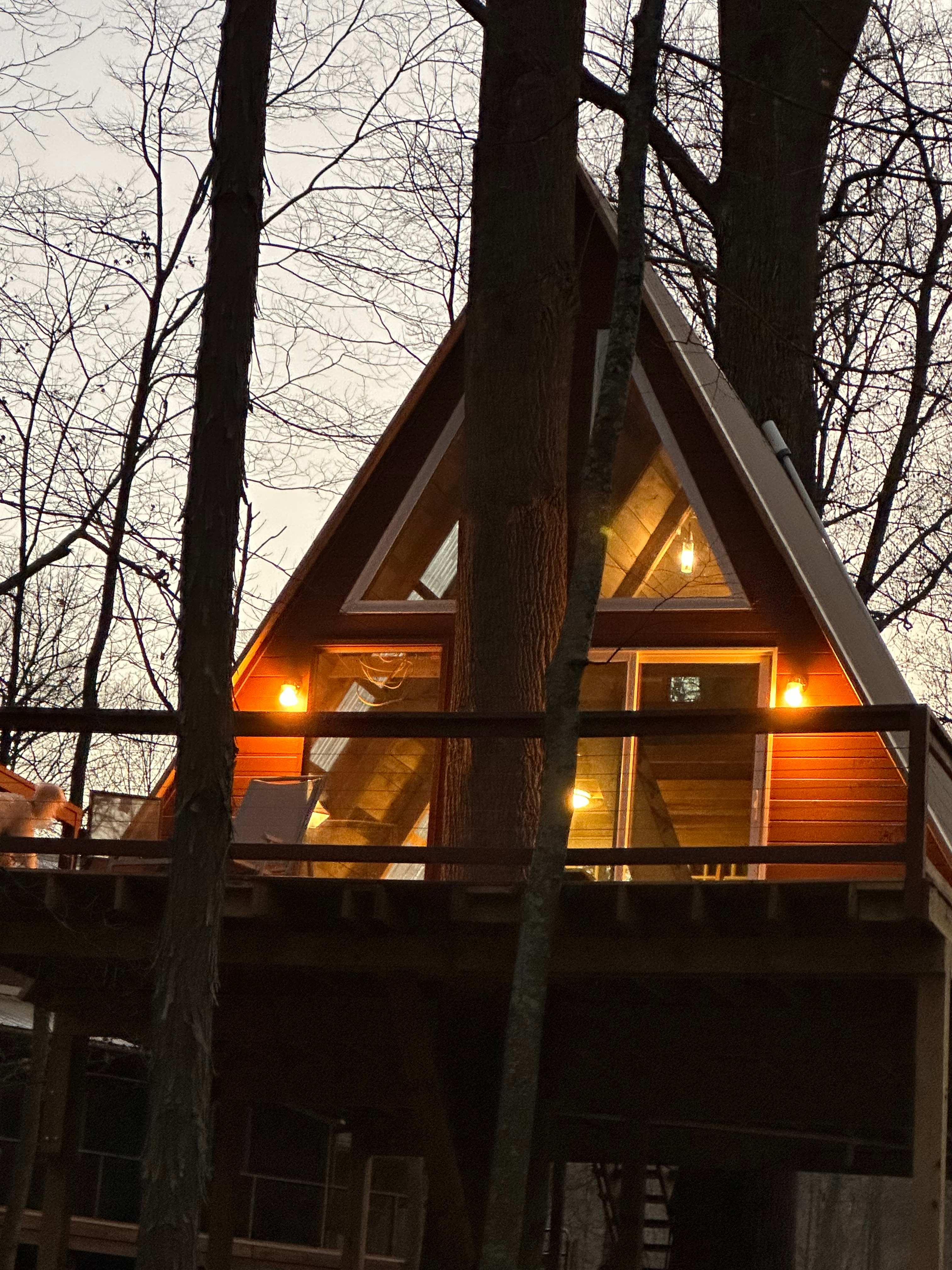 Treehouse Waters On The River