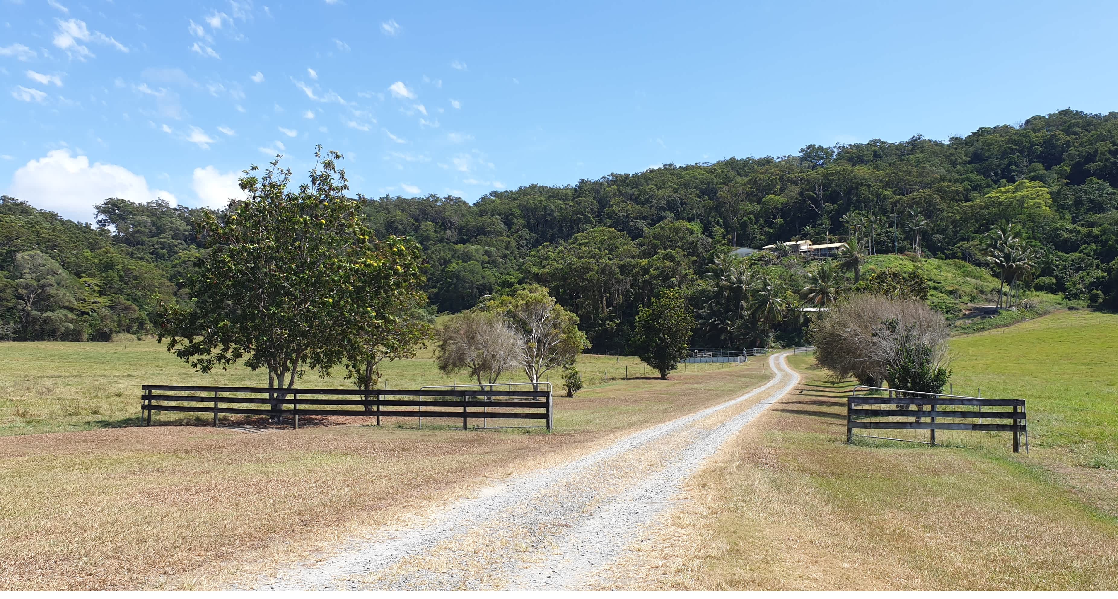 Port Douglas Ocean Views Farmstay