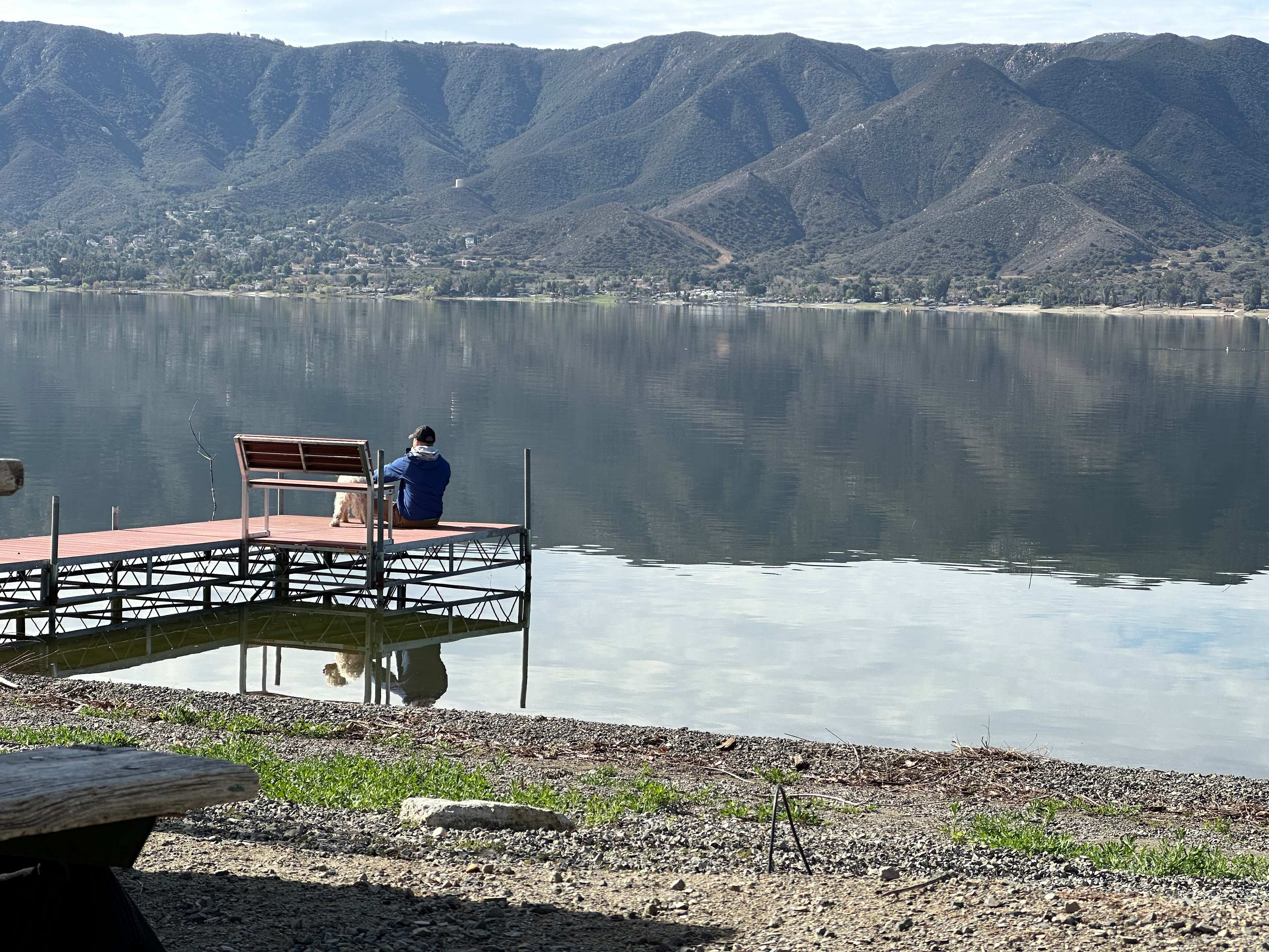 Lakeshore Retreat