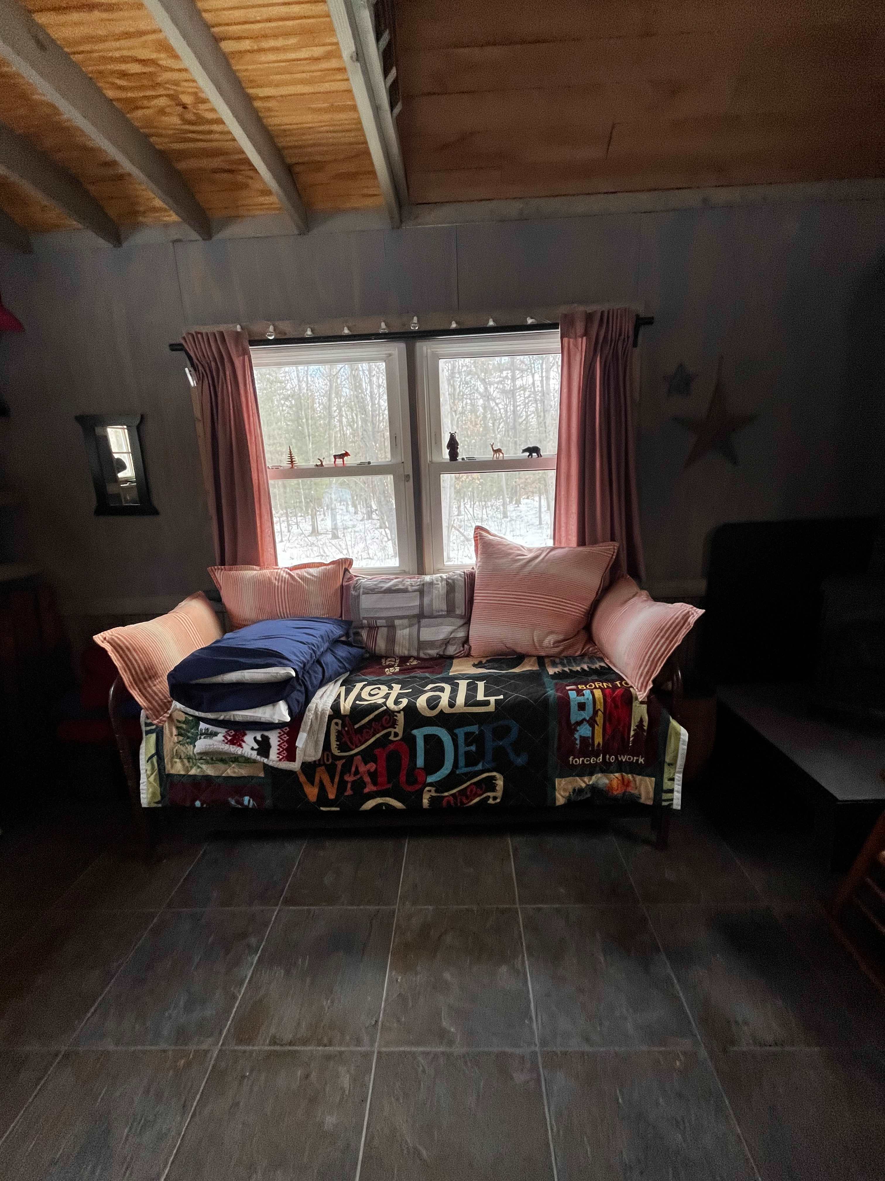 DaltonTraders Base Camp-Grand Cabin