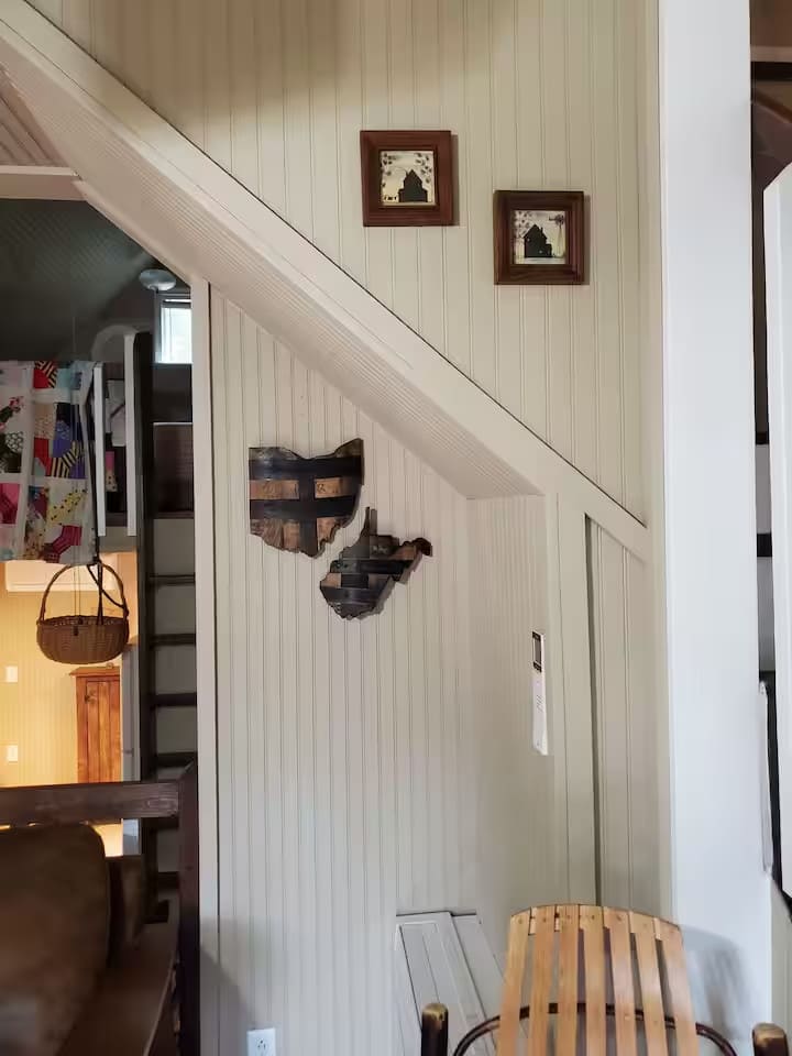 Second Creek Cabin