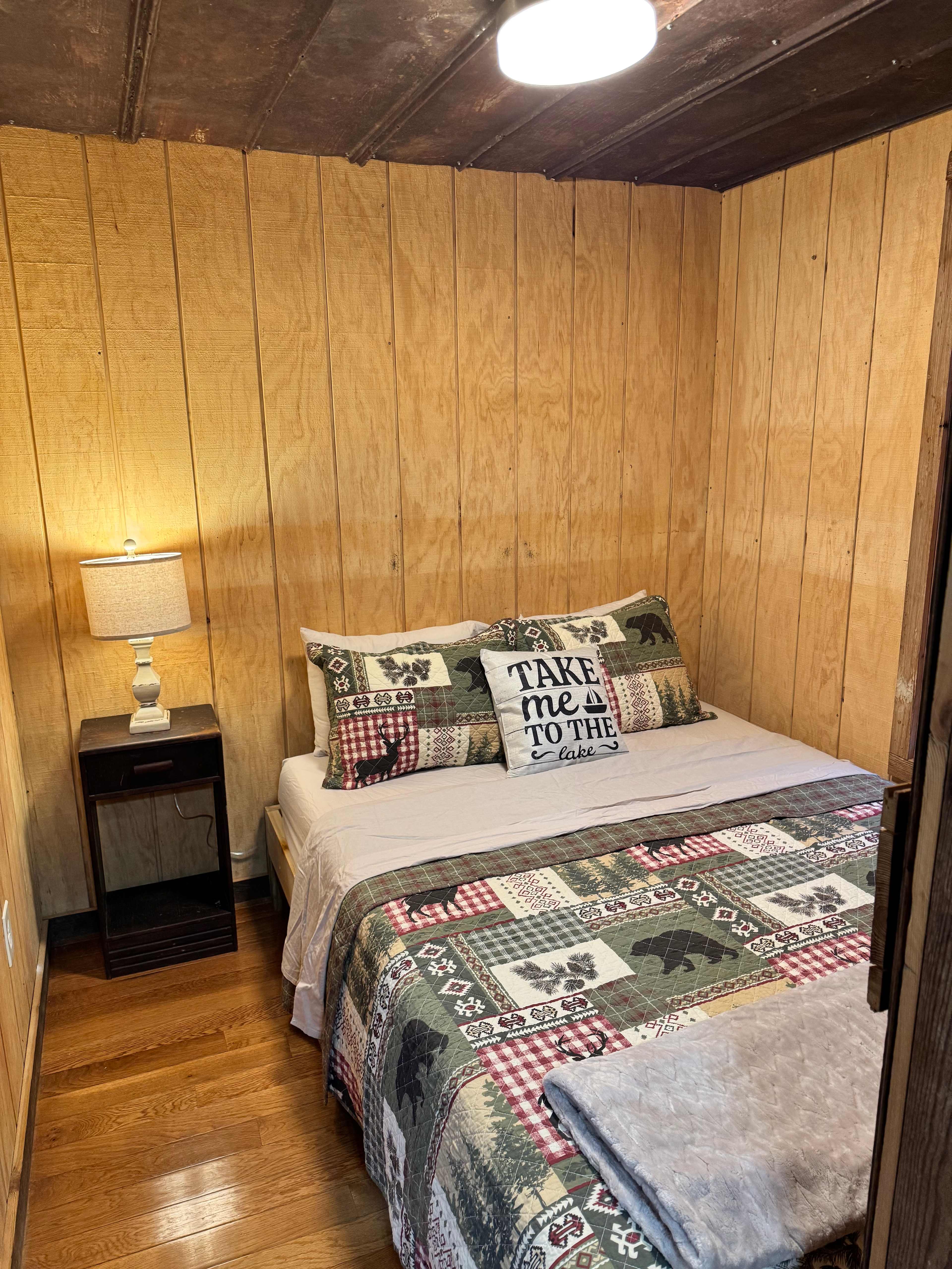 Comfortable queen size bed!