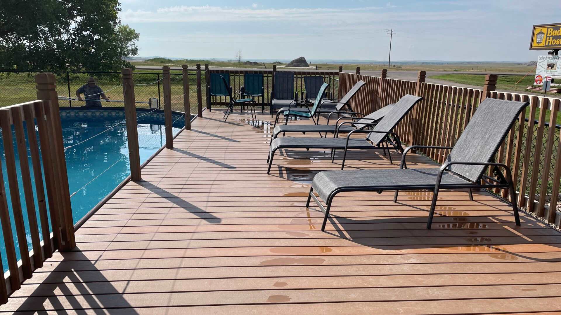 Badlands Hotel & Campground