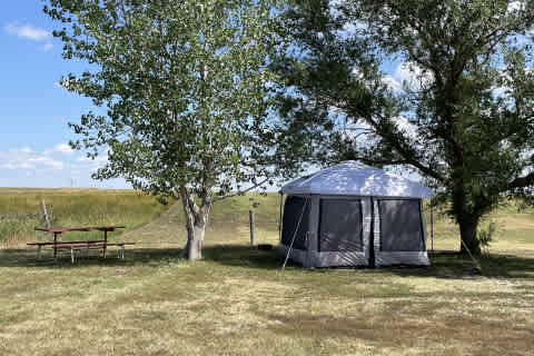 Badlands Hotel & Campground