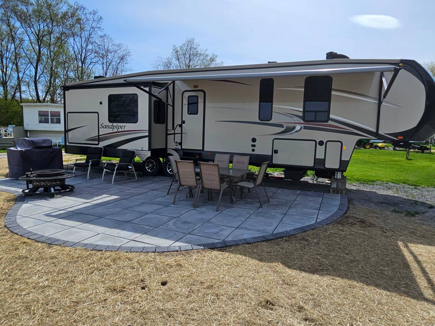 Lakeside Escape RV