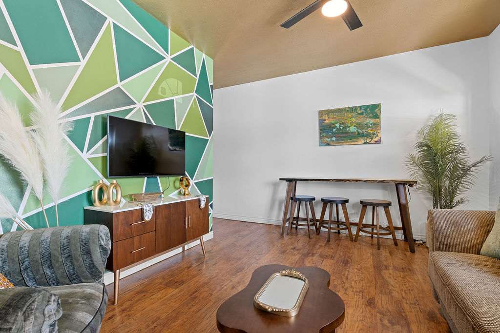 Enchanted Urban "Tree House" for 5