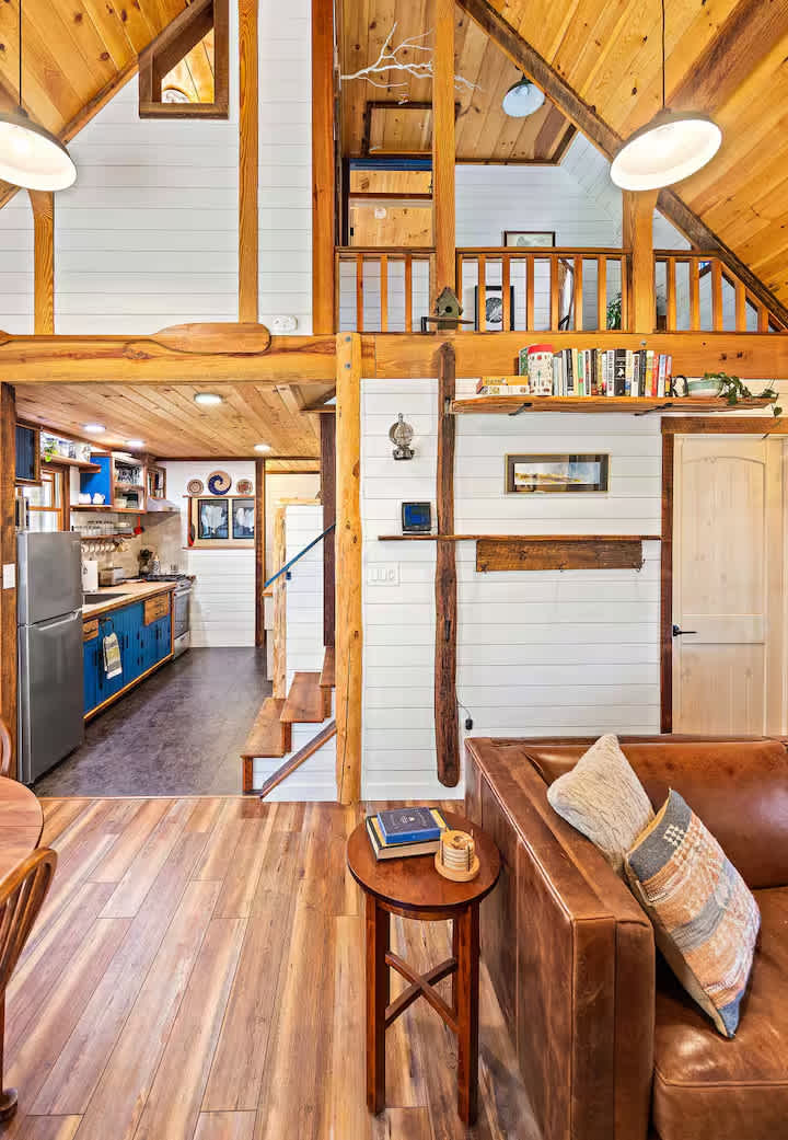 Blue Ridge Beech Cabin