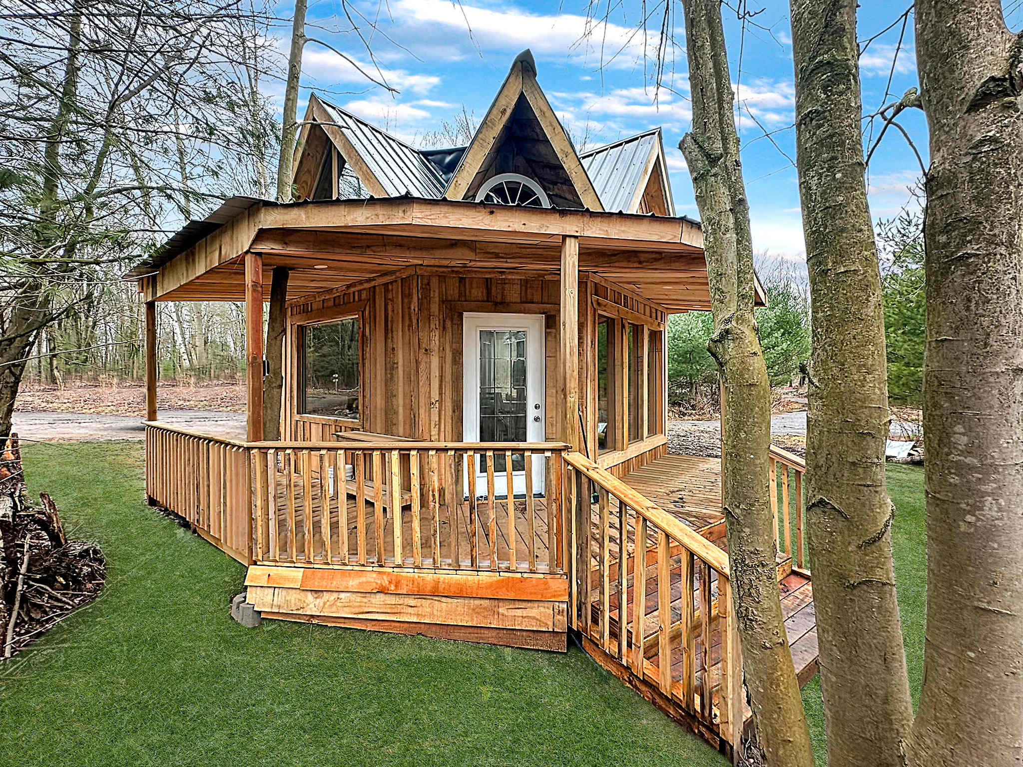 Glamping Getaway-Hike, Grill, Fire