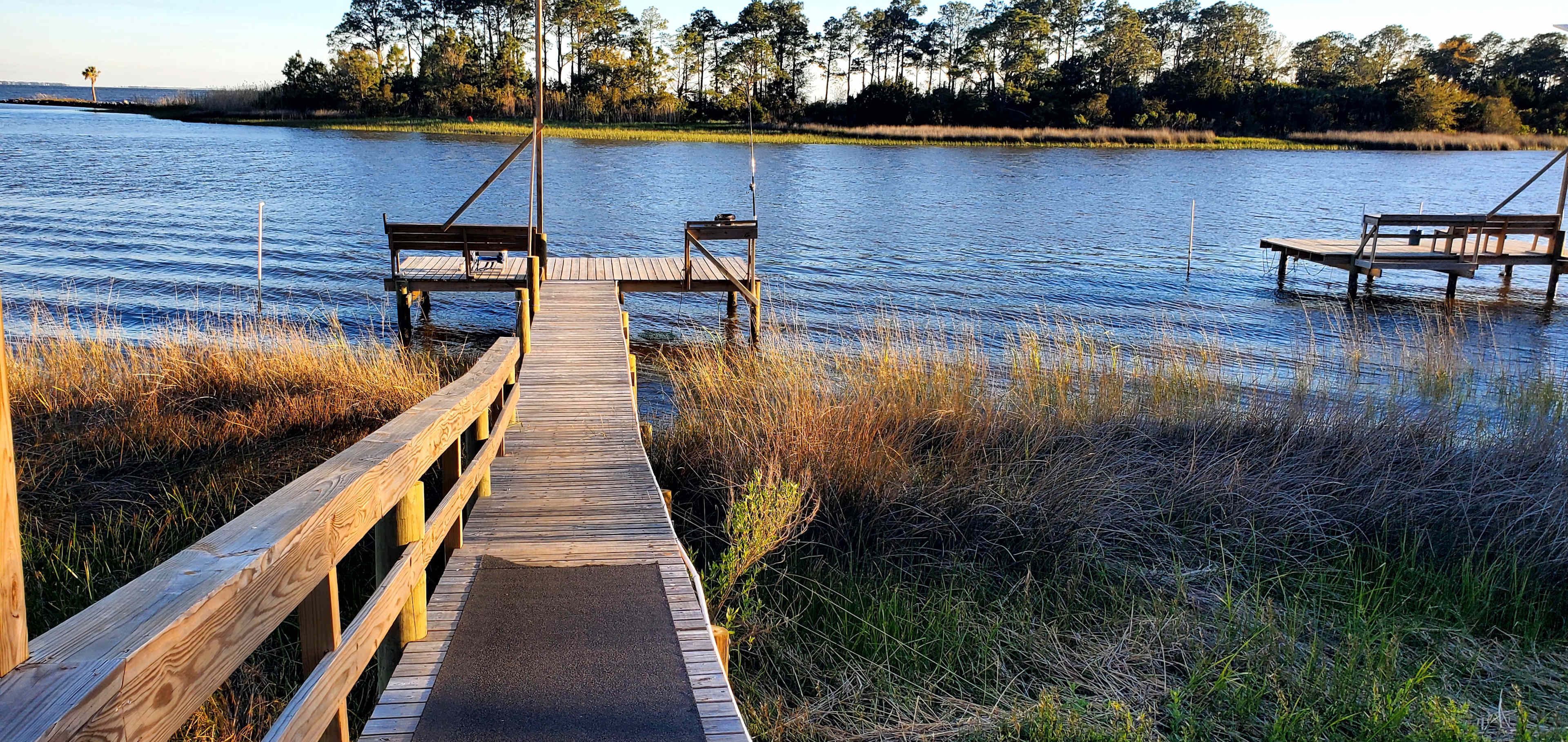Apalachicola RVCamp w/utility& dock