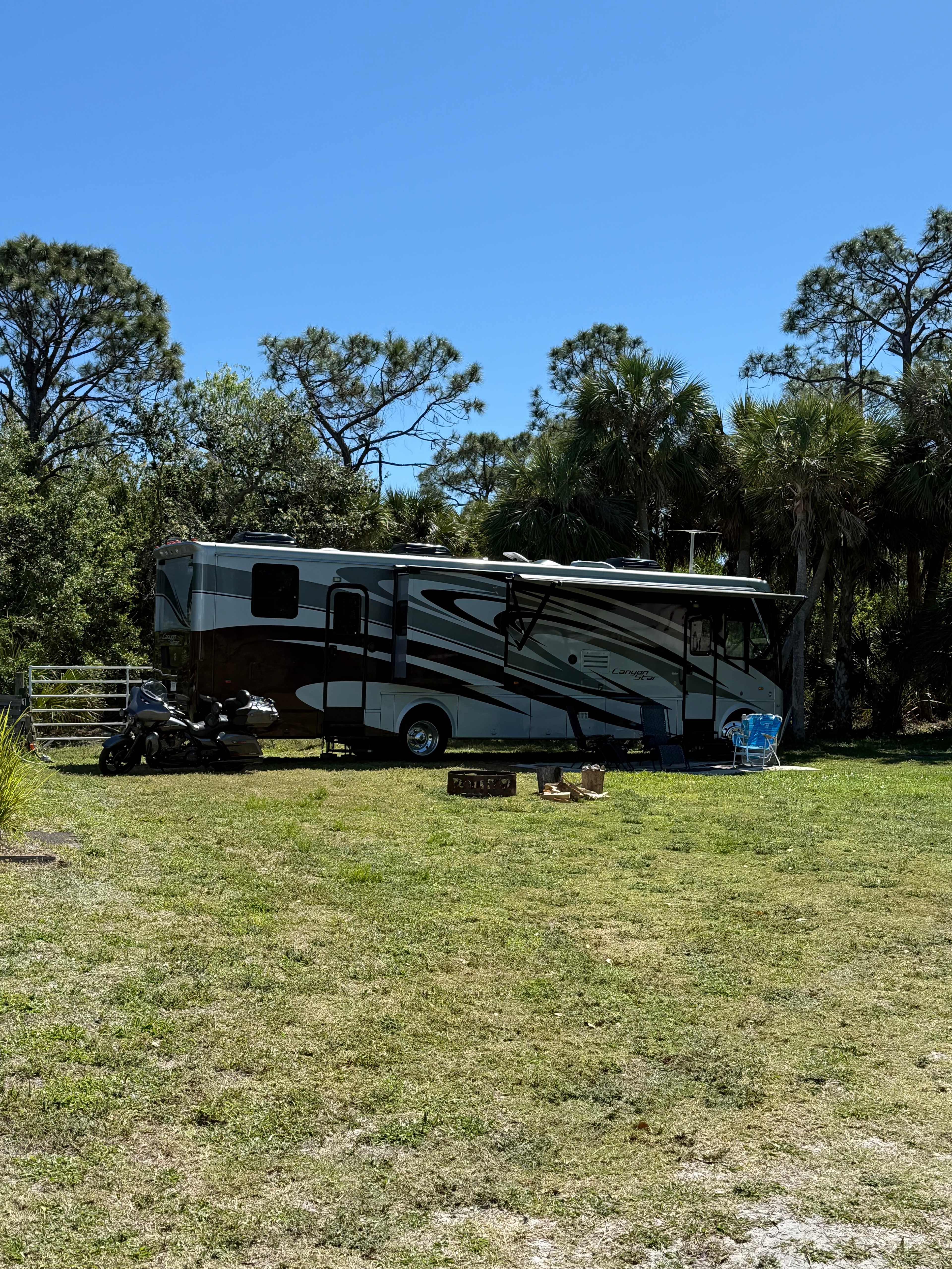 Bell Oaks Ranch 5 min from Beach