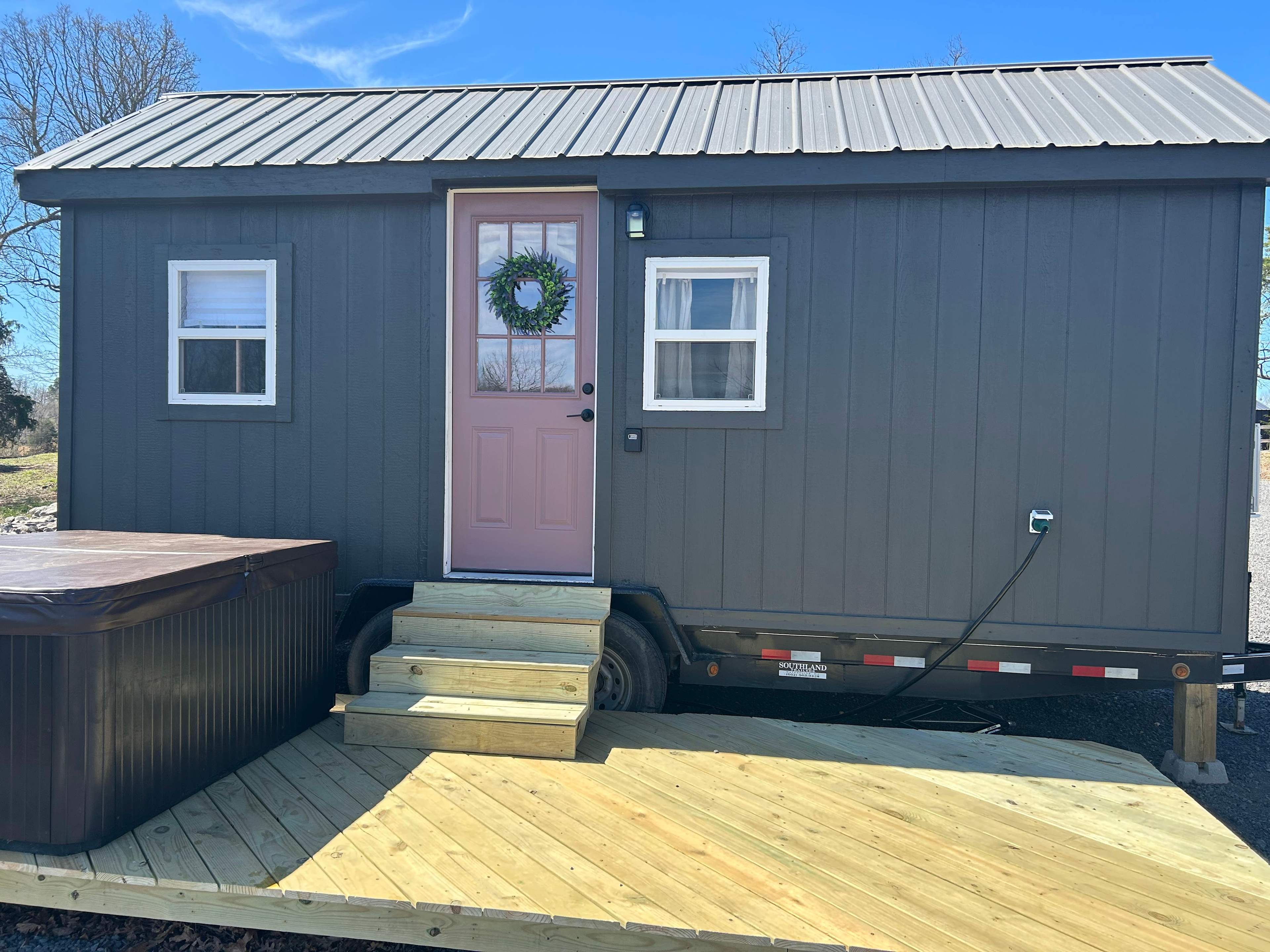 Grassy Road Cabins and RV Camping
