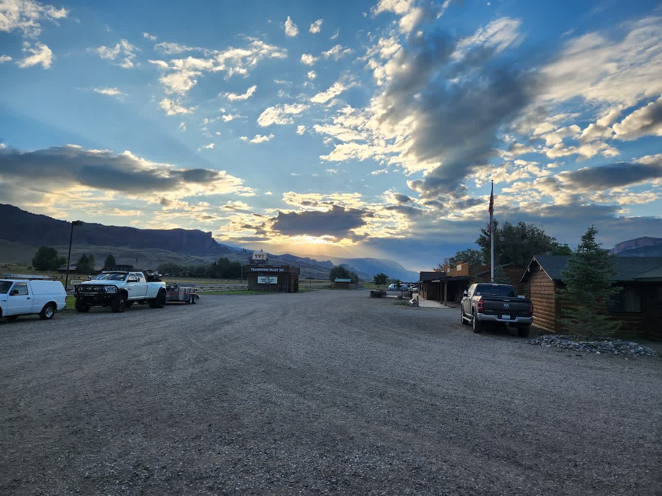 Yellowstone Valley Inn & RV Park