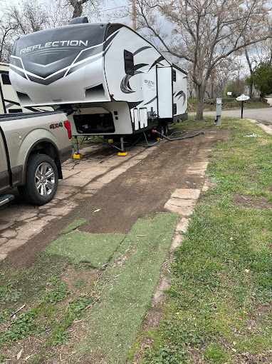 Flying Saucer RV Park