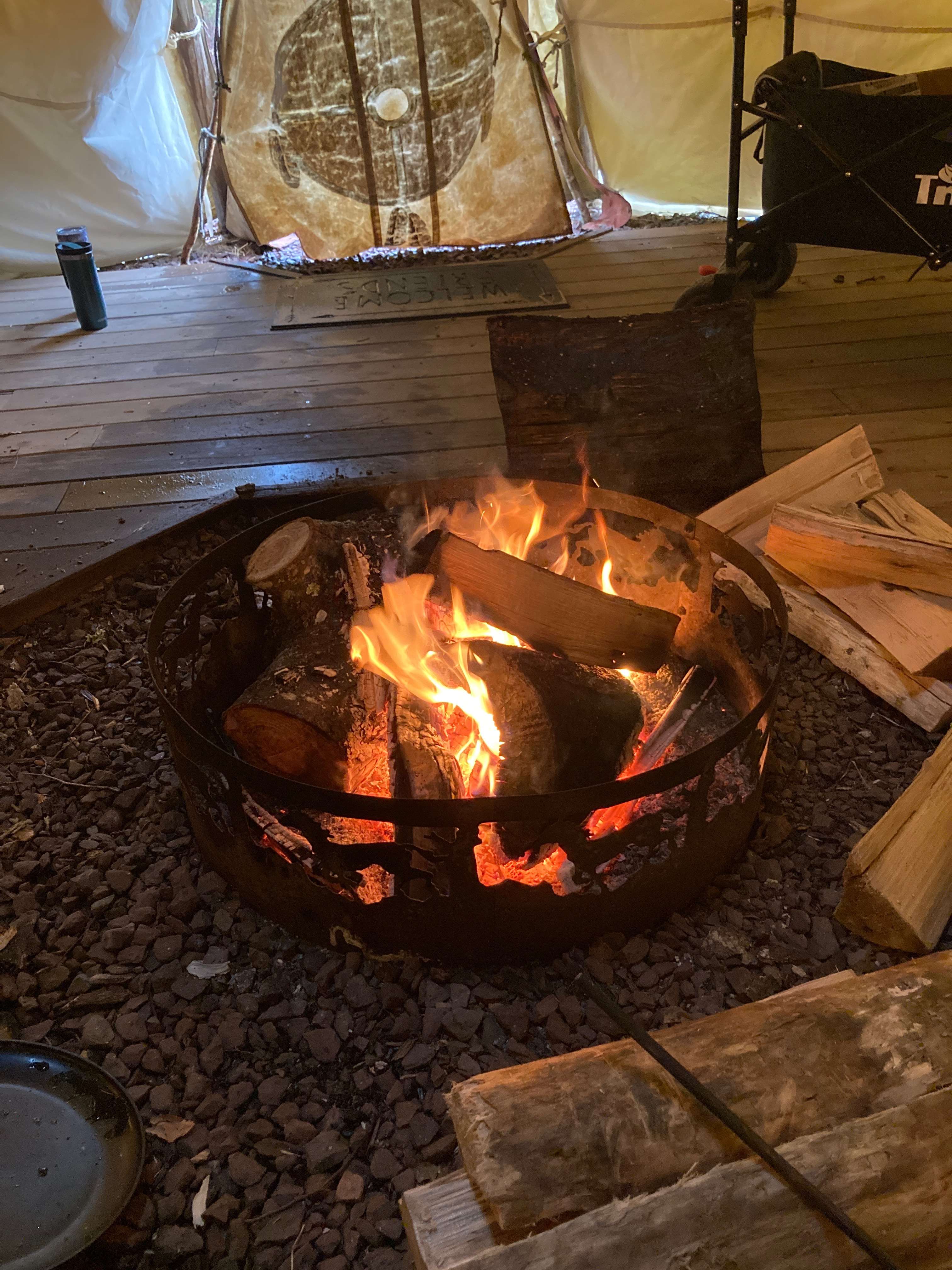 Tipi fire pit 