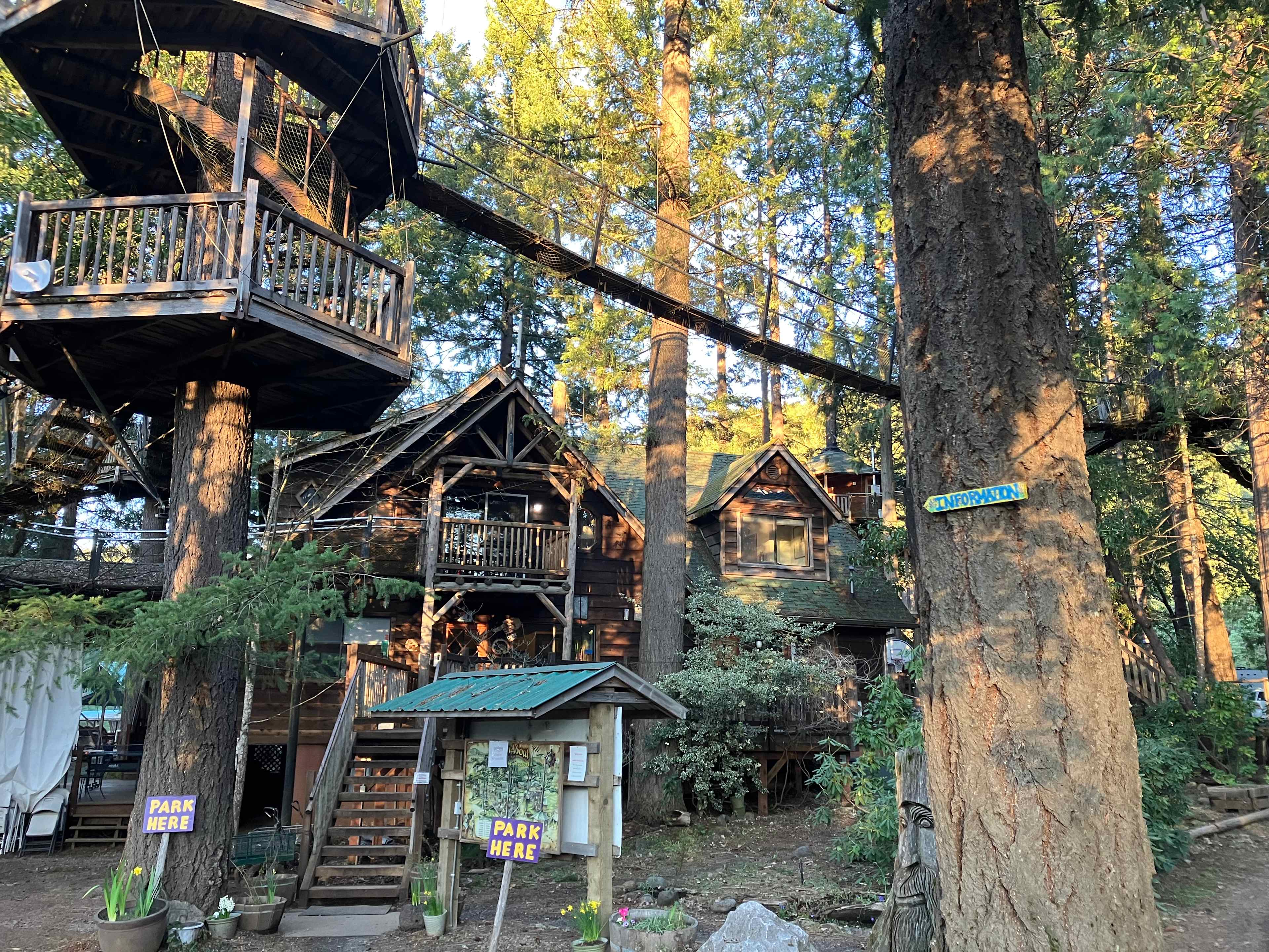 Out’n’About treehouse treesort