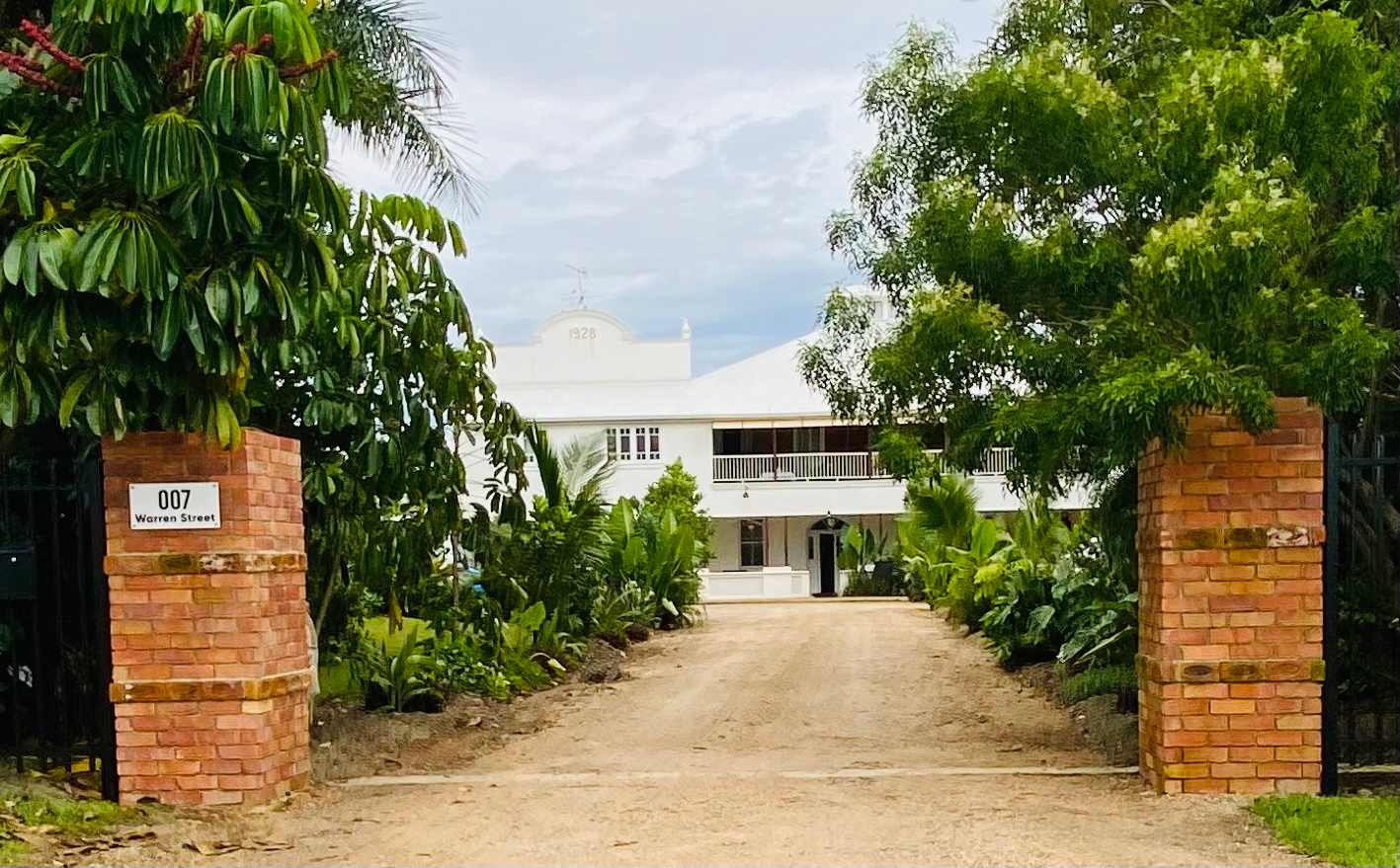 Cullen Guesthouse & and Rest Stop