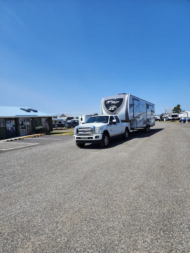Stargazers RV Resort