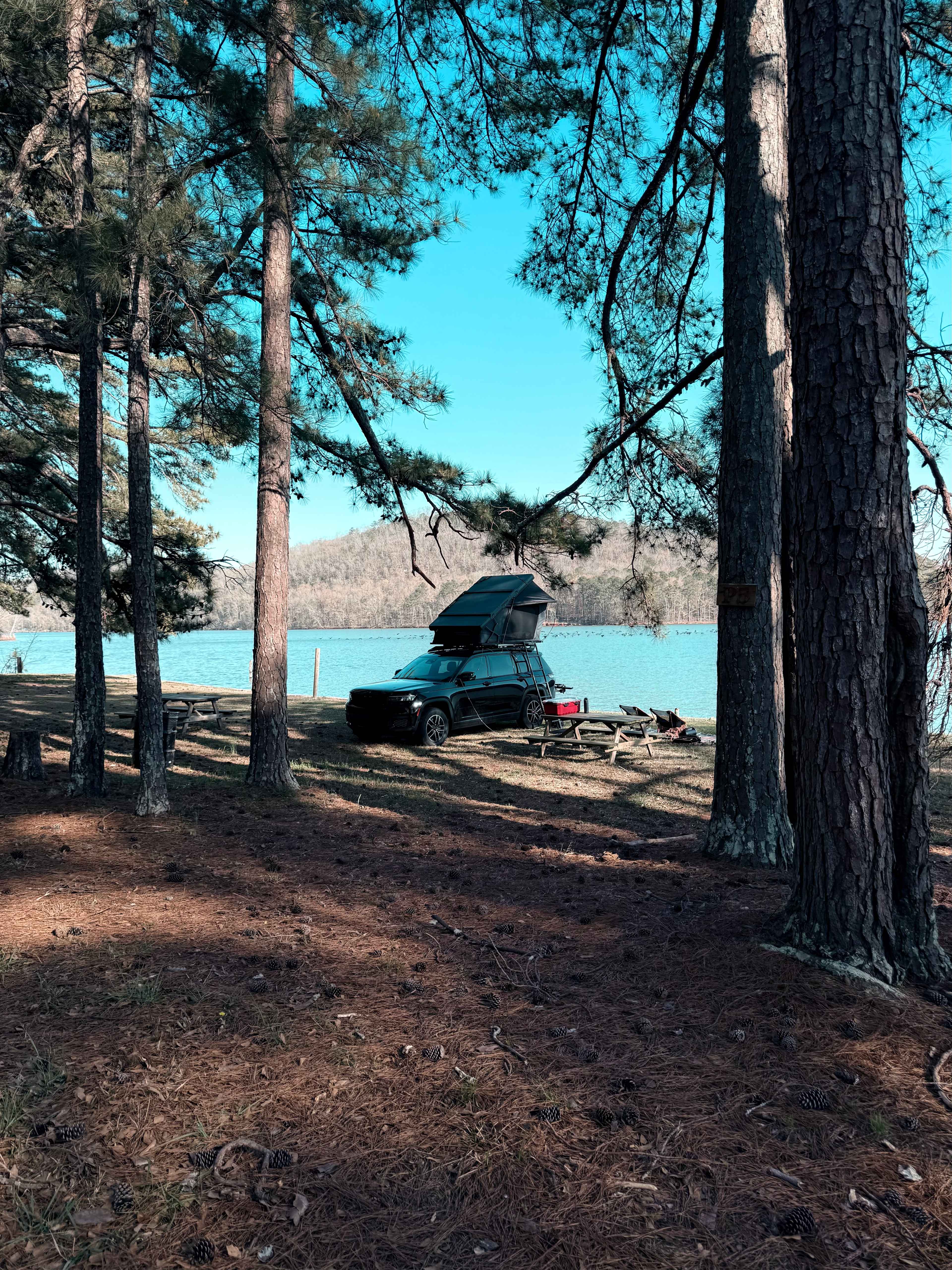 Serene Lakefront Retreat