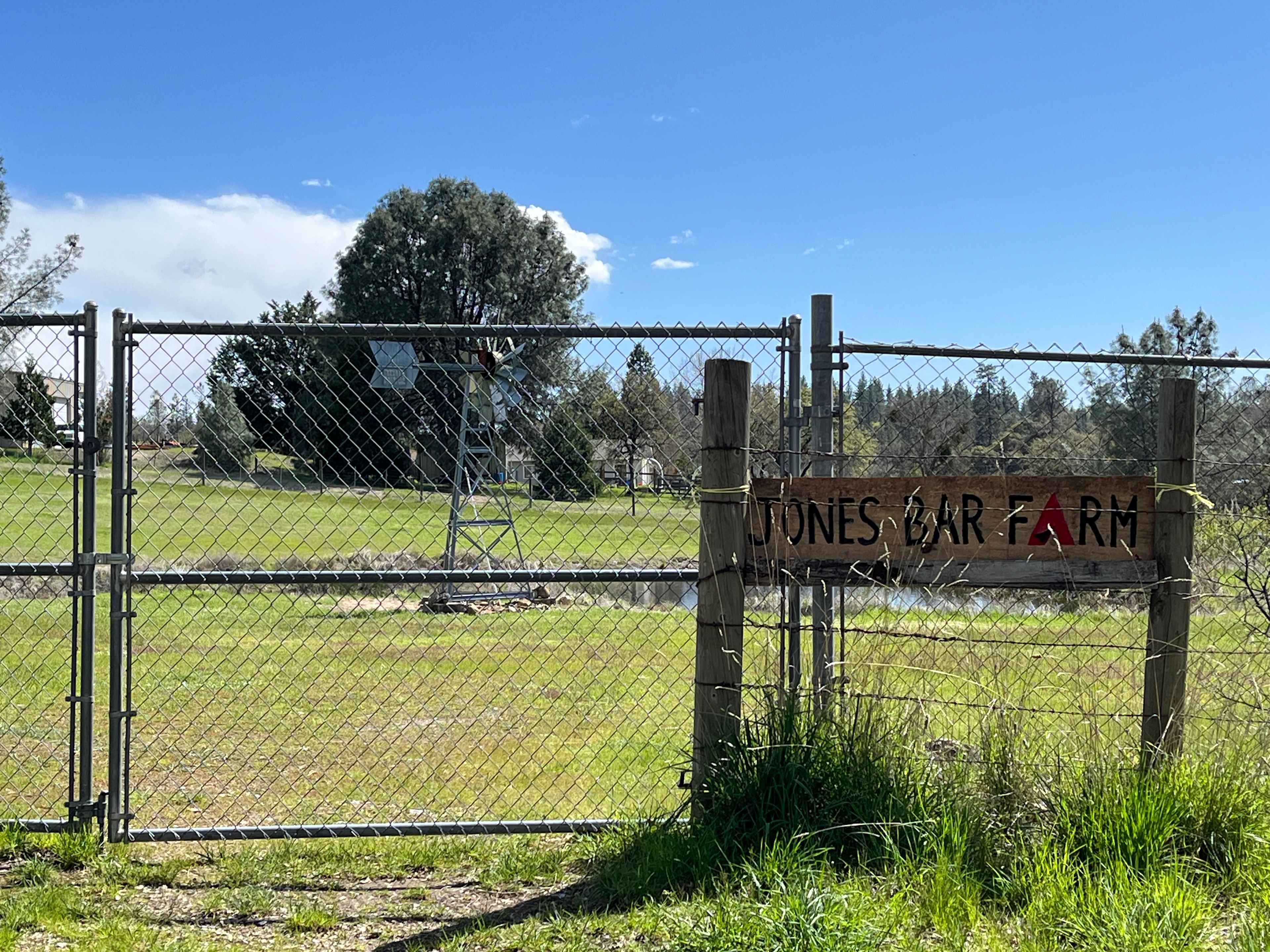 Jones Bar Farm entrance on Yuba Crest Dr