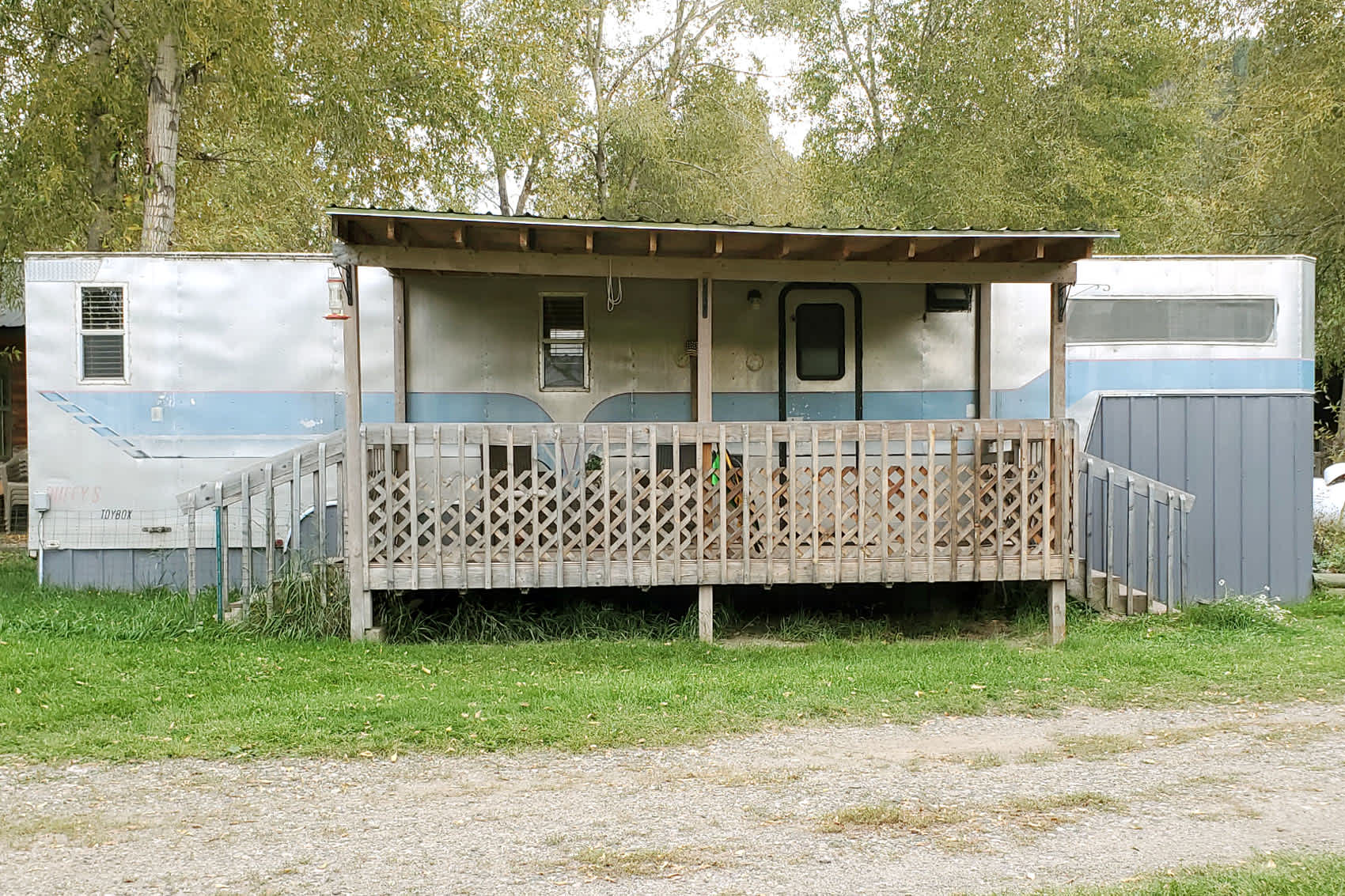 The Last Resort on the River