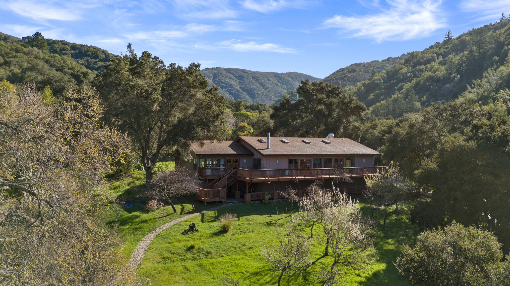 Lupin Lodge