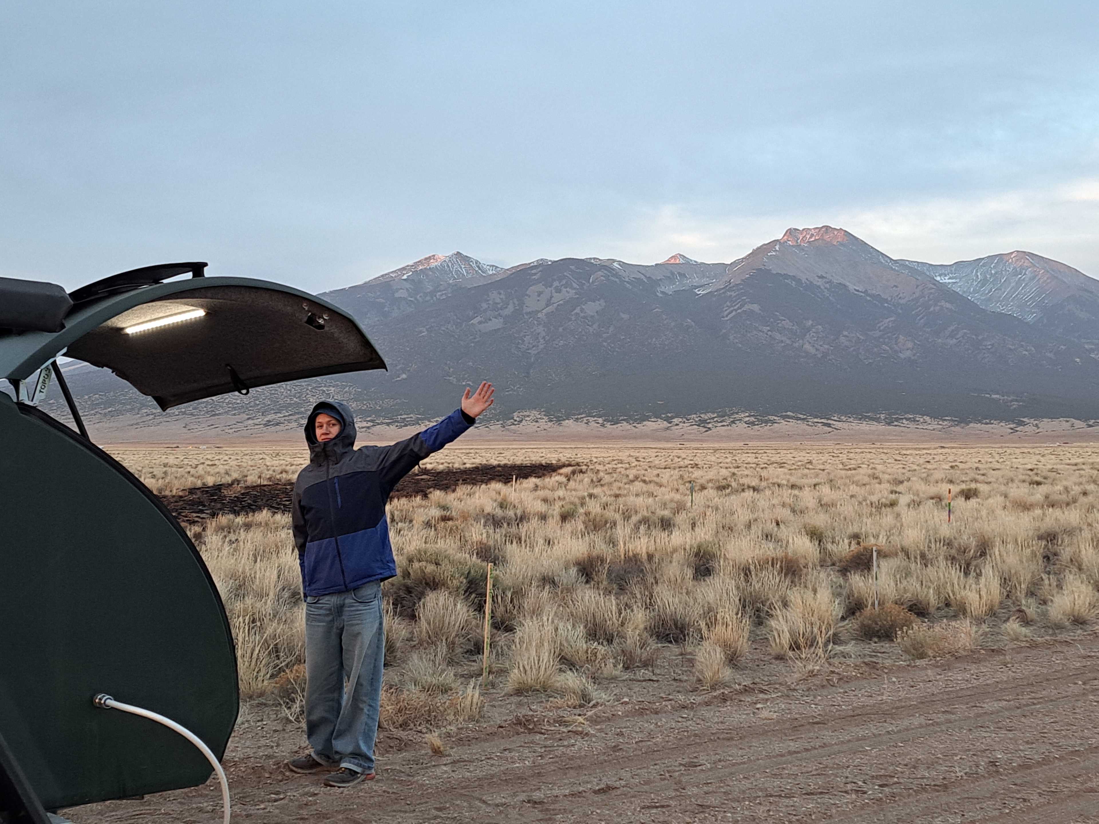 We could see the mountains from tge site, and it was super quiet.