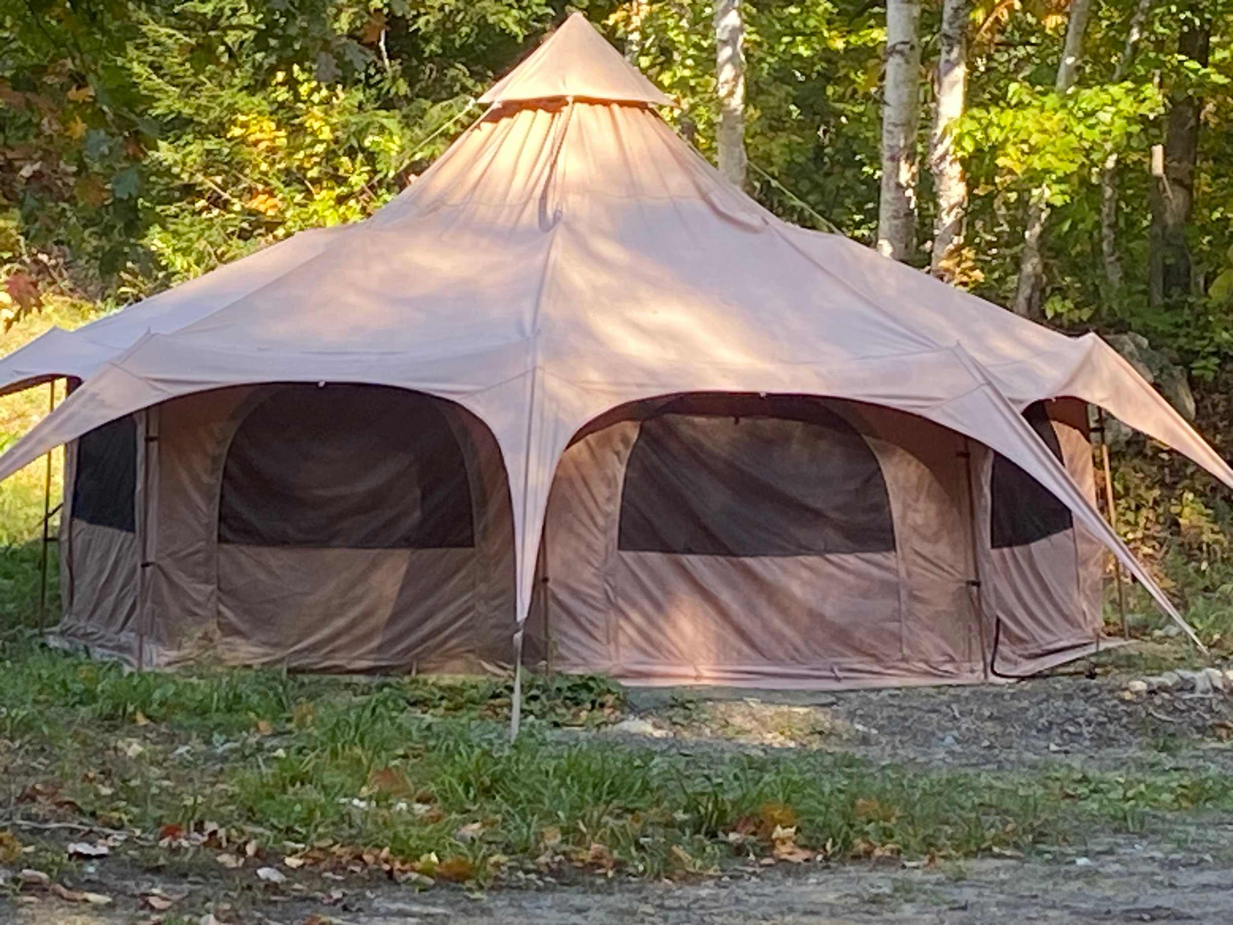 13 feet in diameter and 9 feet at the peek this forest yurt offers plenty of space.
