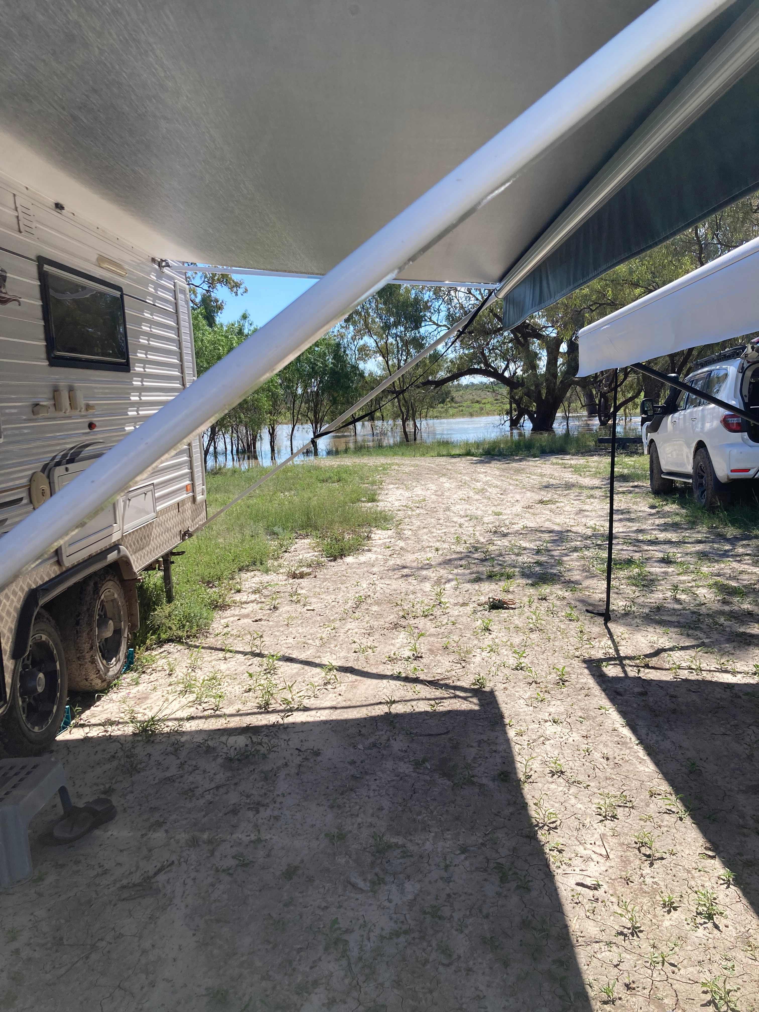 Awning to awning for shade
