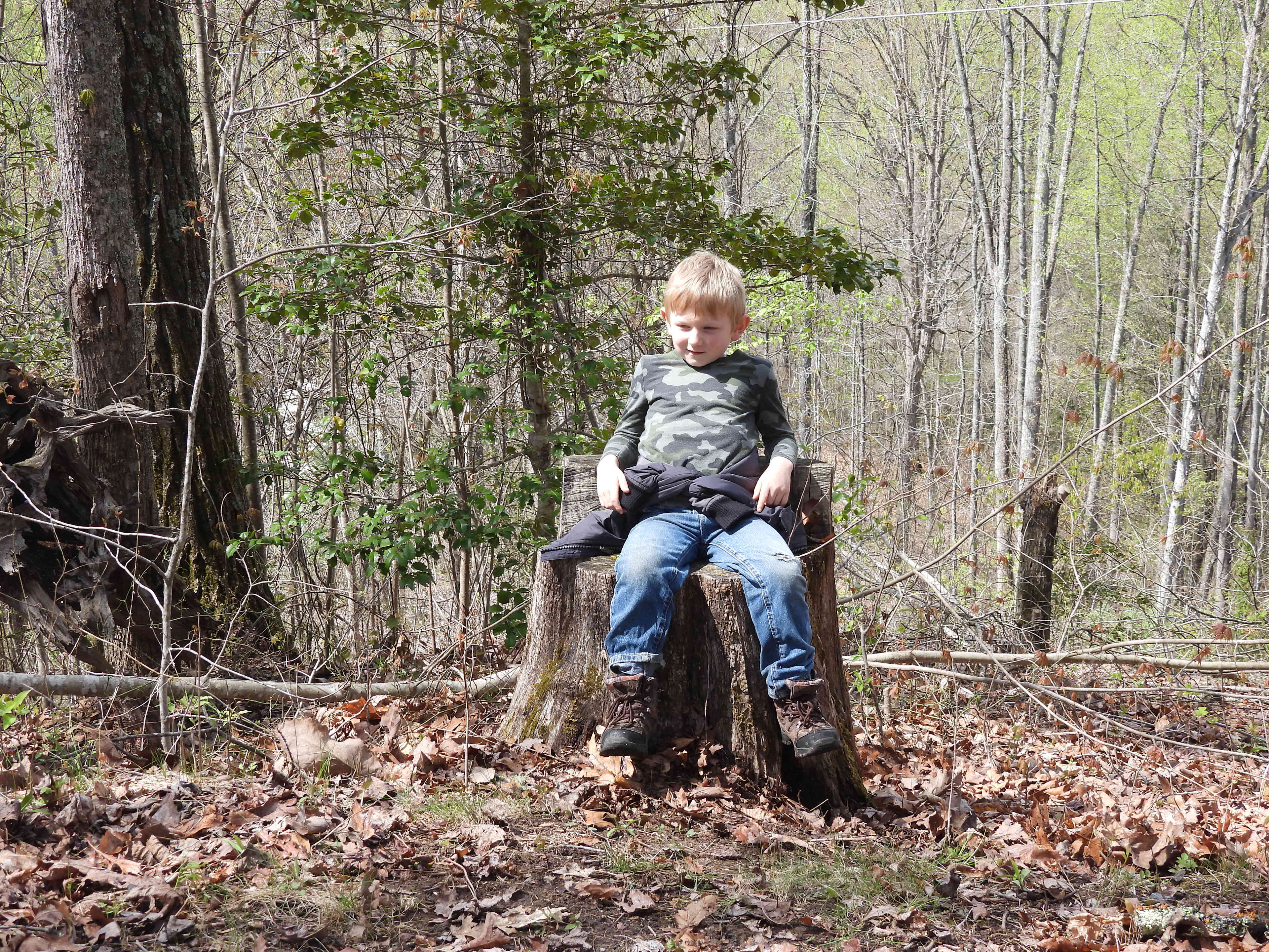 RV w hookups 35 acres hike & fish