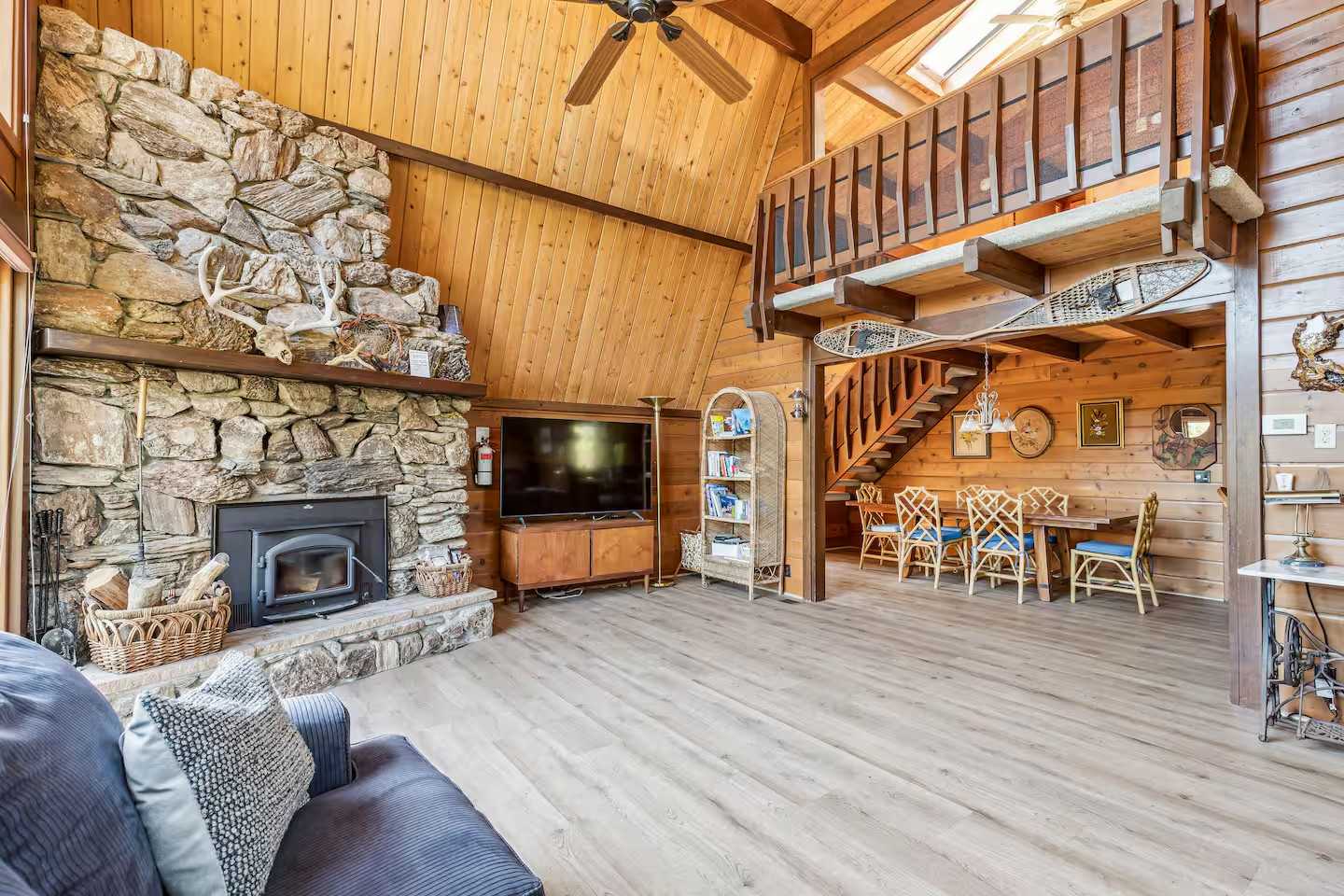 Forest Cabin Near Yosemite!