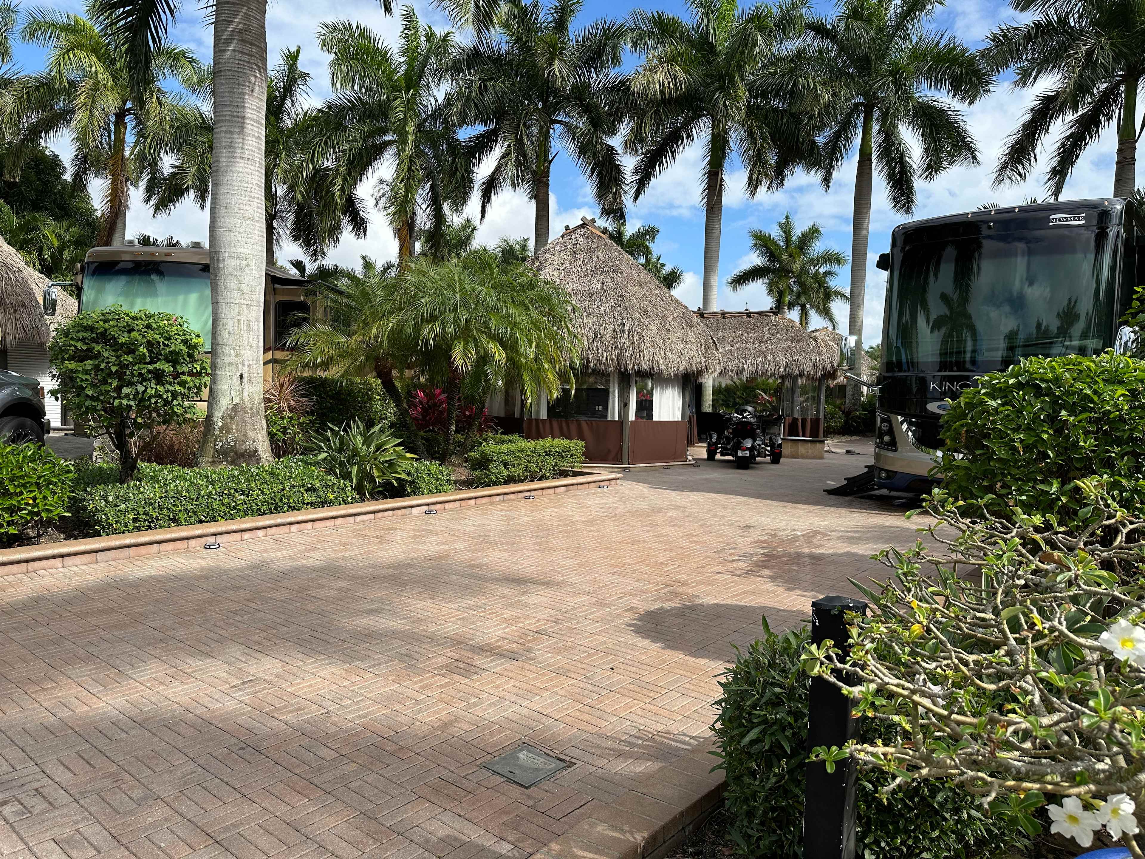 Luxury Lot 415 Aztec RV Resort FL