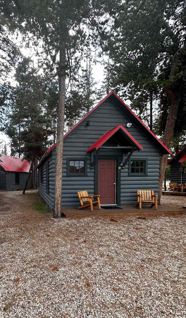 Yellowstone Cabins and RV Park