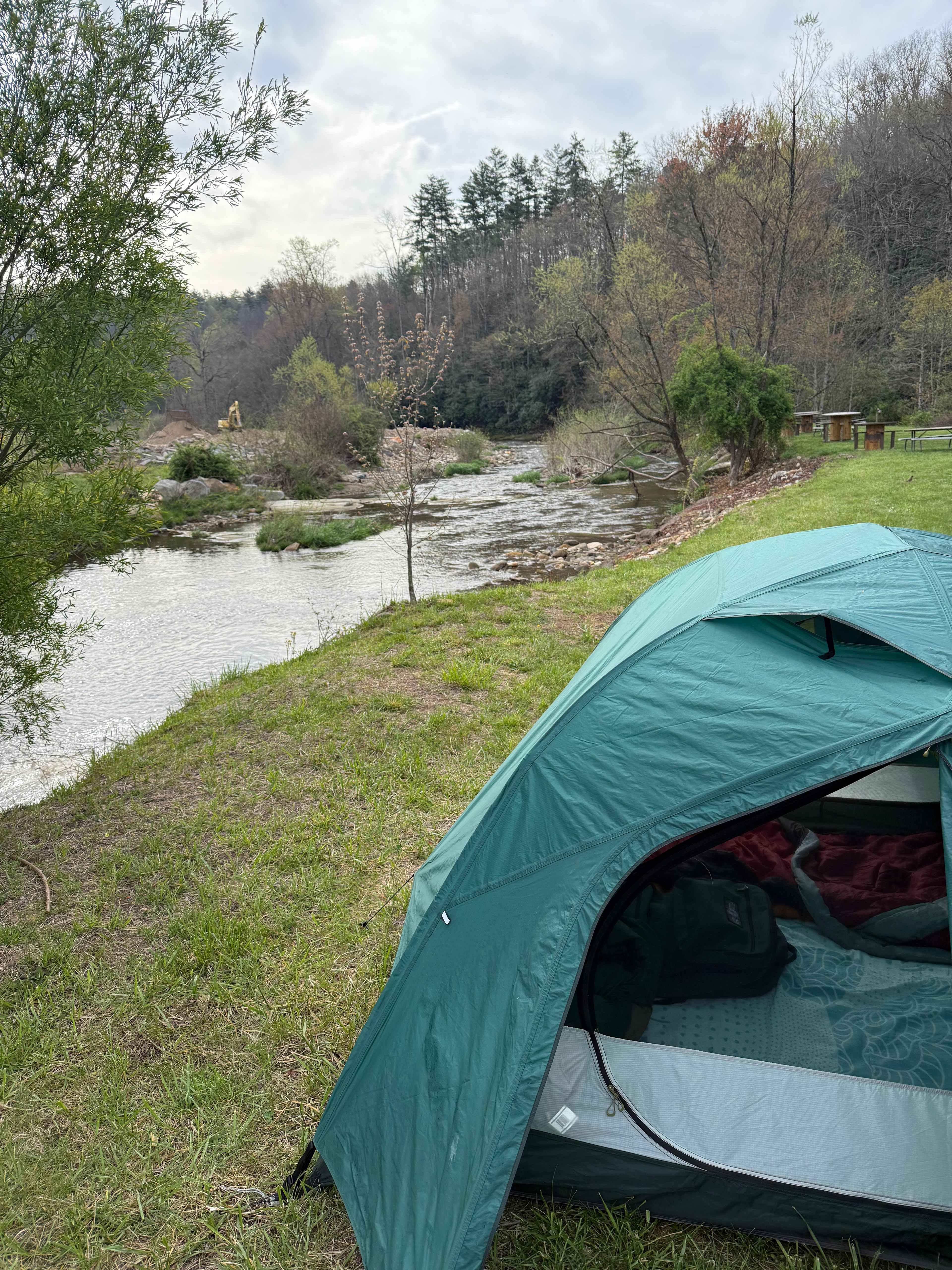 At the Ridge Camp-Riverside Escapes
