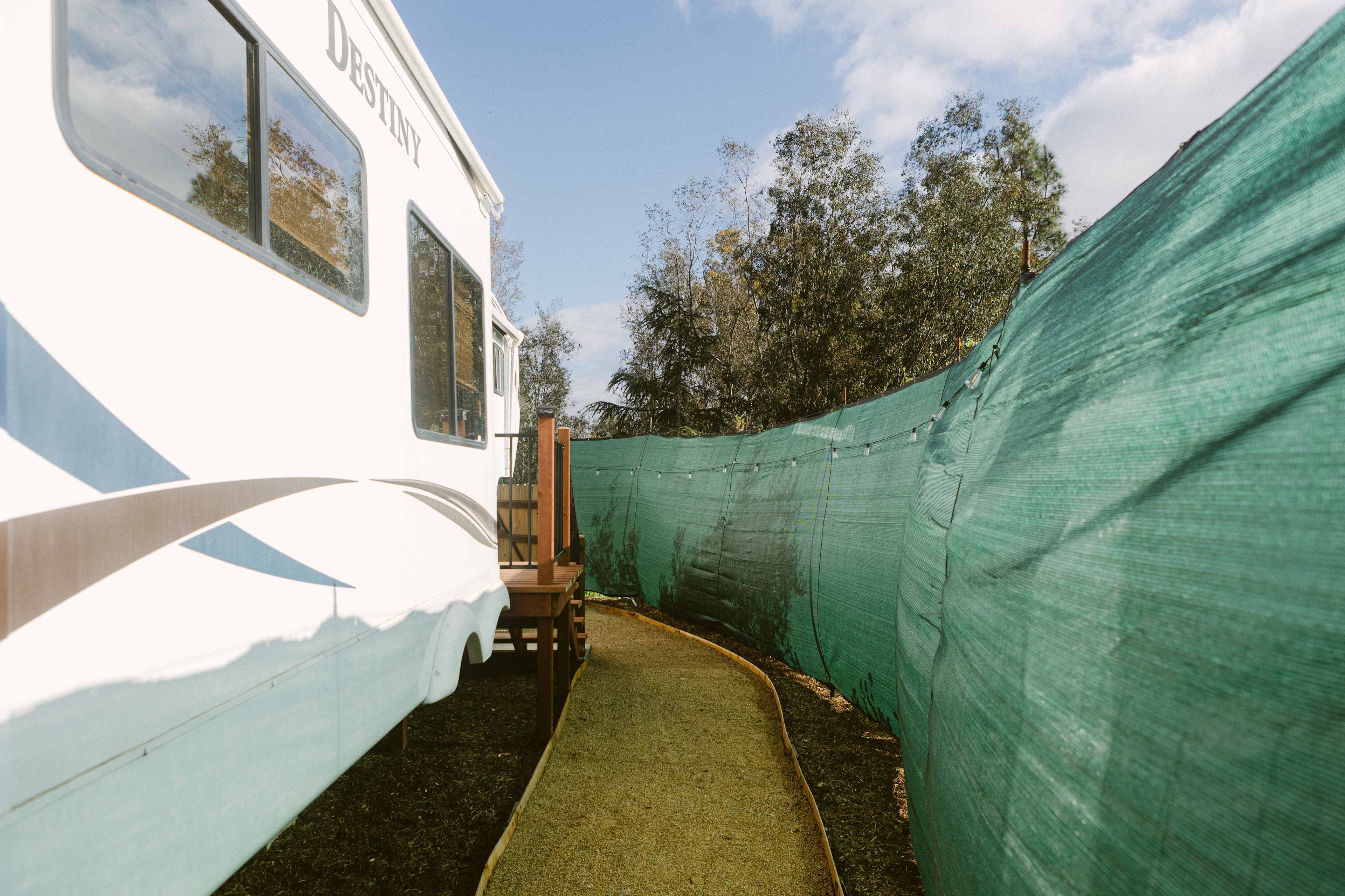 Cozy 5th Wheel W/ Hot Tub
