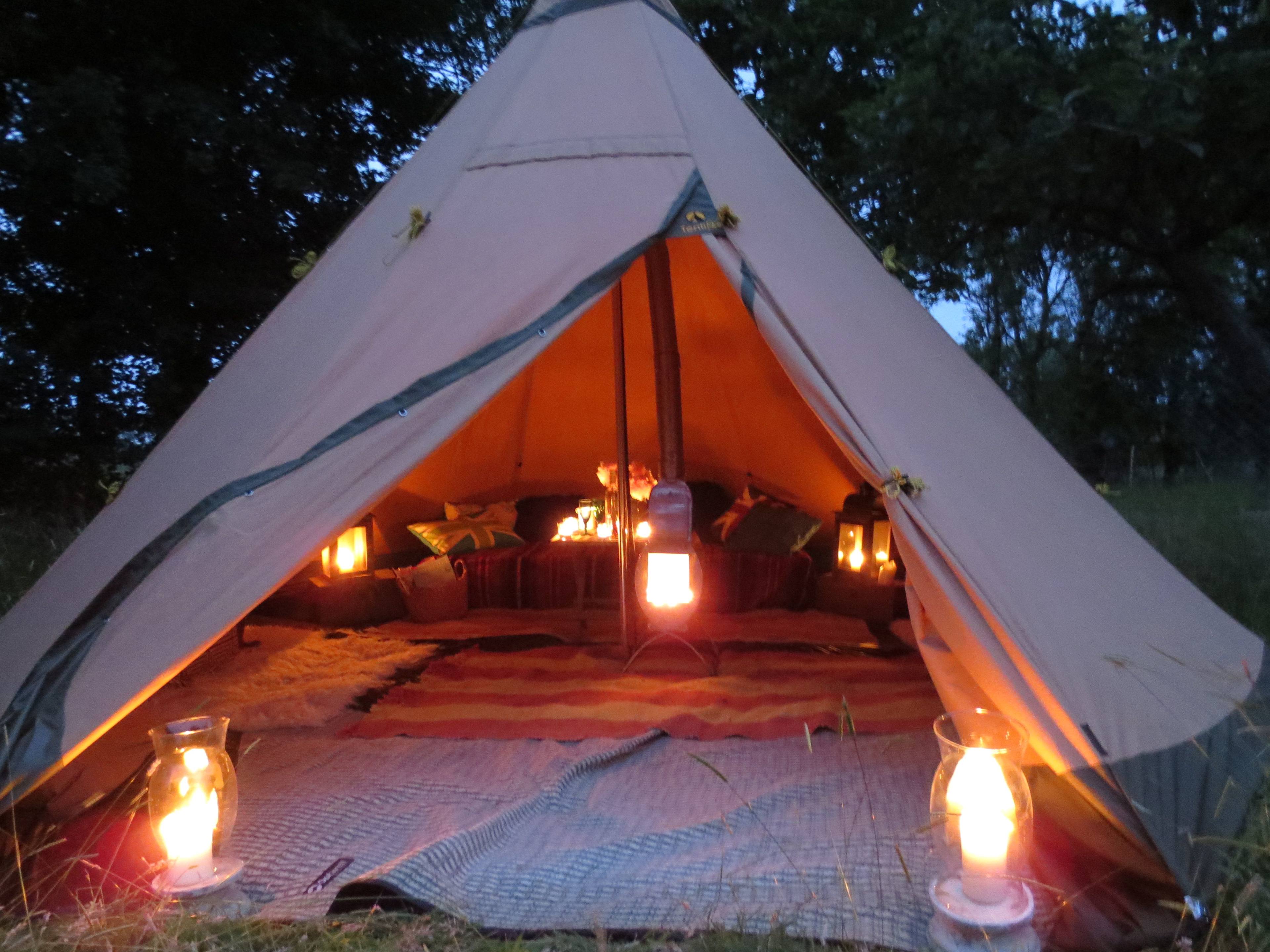 Warm and cozy inside, mini stoves turn up the heat. 