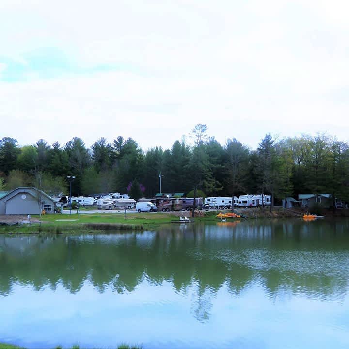Asheville RV Park - Rutledge Lake RV Park