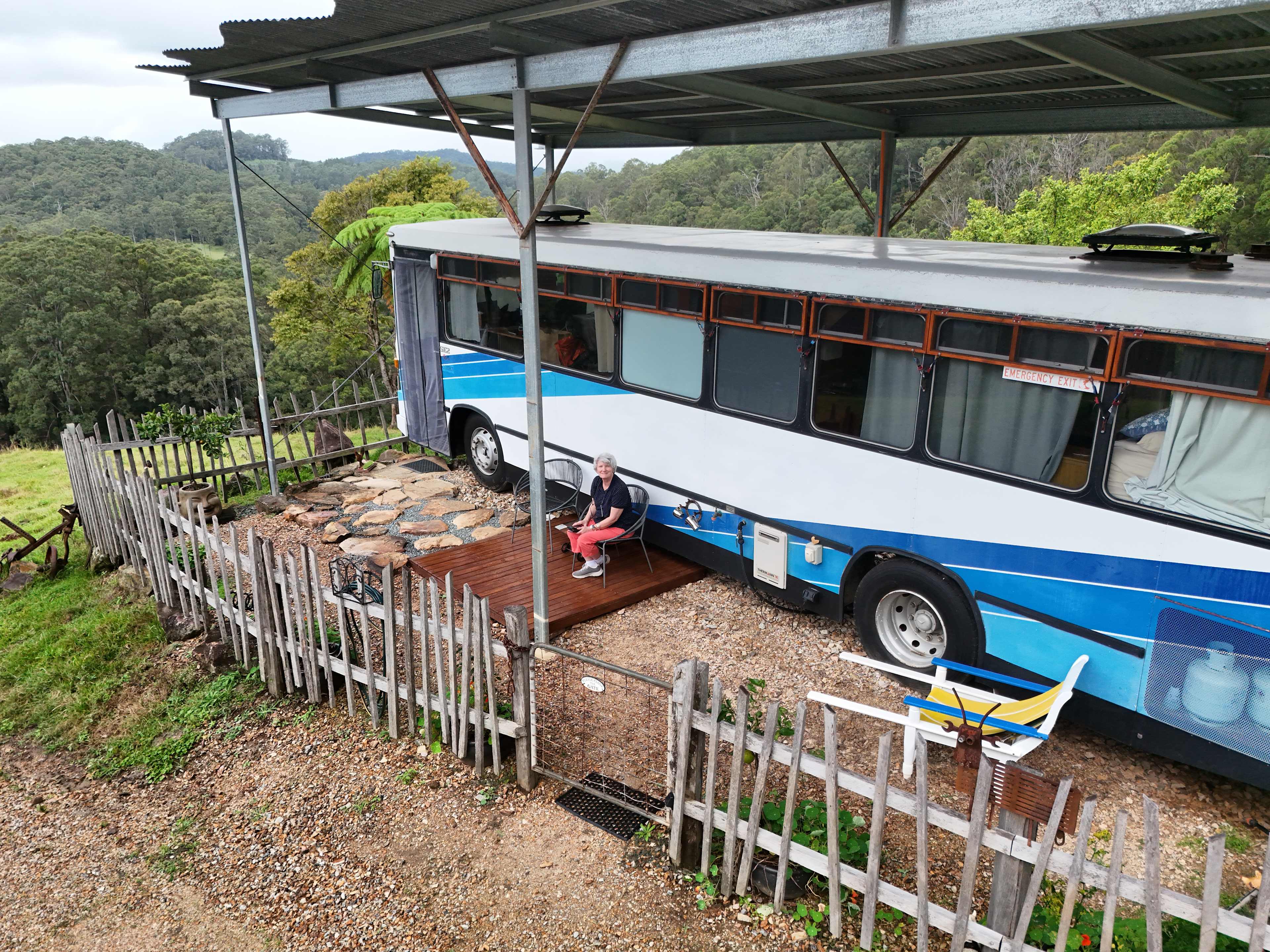 Hopkins Heights Bus