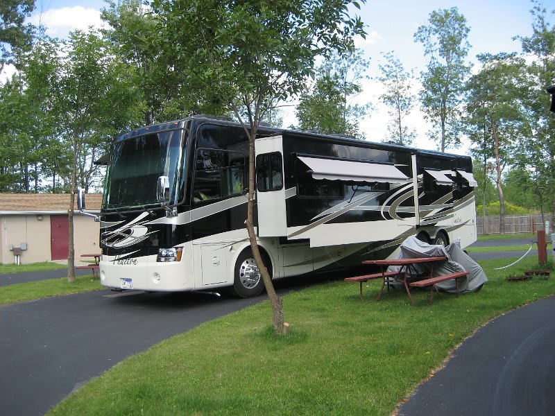 Royal Motel & Campgrounds