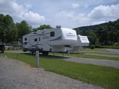 Old Cranks RV Park & Campground