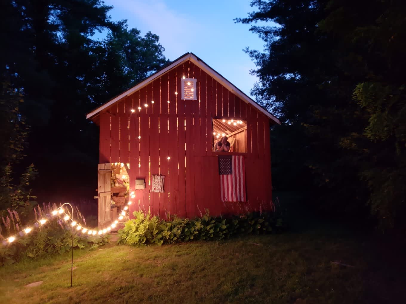 Spacious Barn Cabin Perfect for Large Groups in Fayetteville, West Virginia