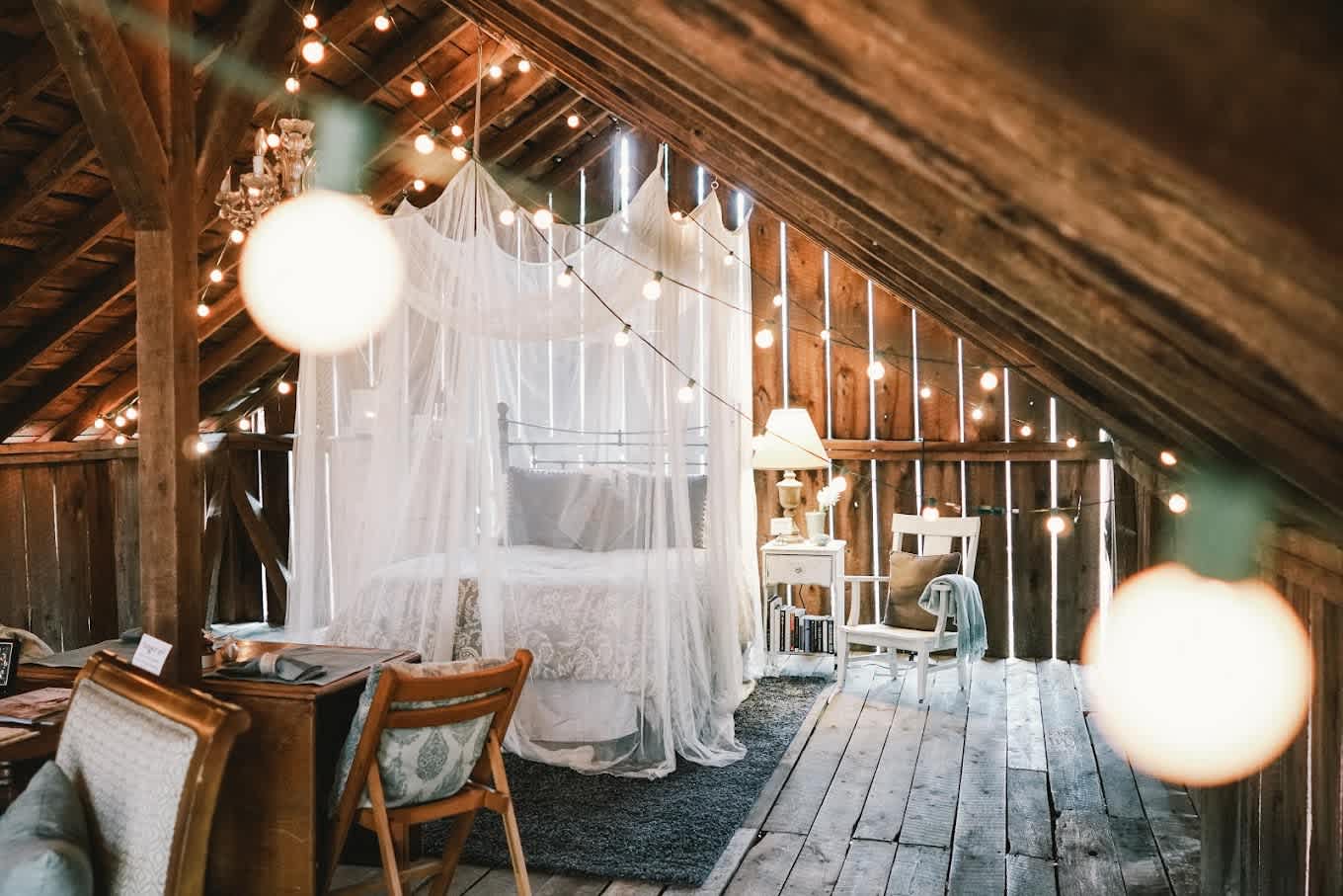 Spacious Barn Cabin Perfect for Large Groups in Fayetteville, West Virginia
