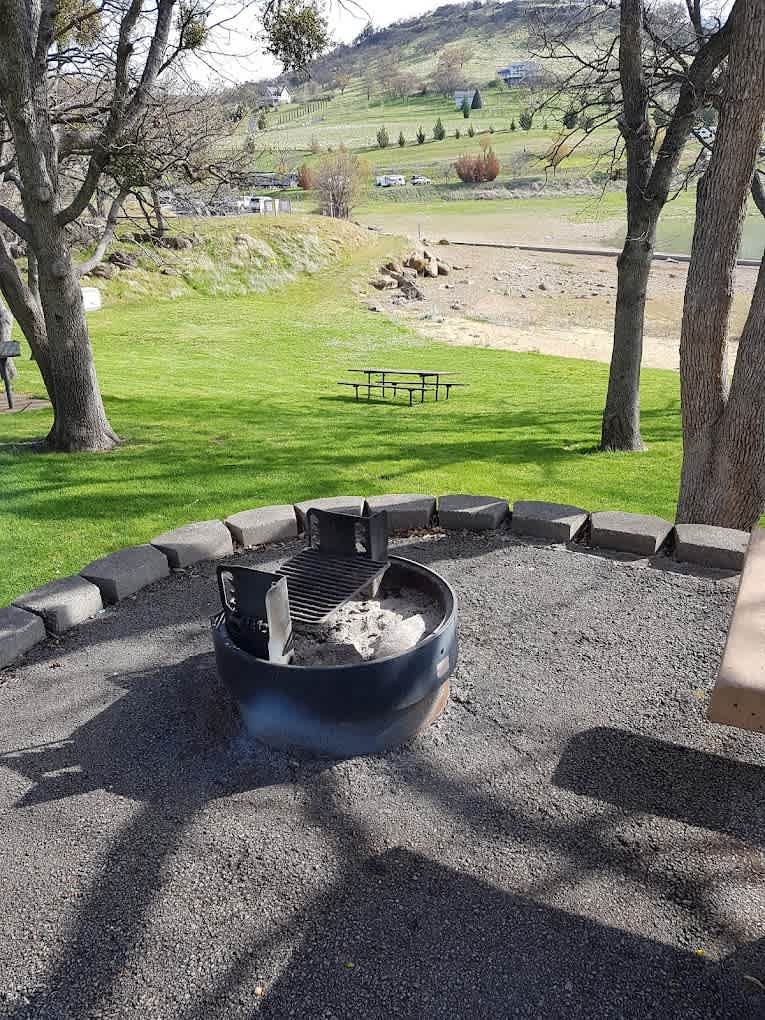 Emigrant Lake County Campground