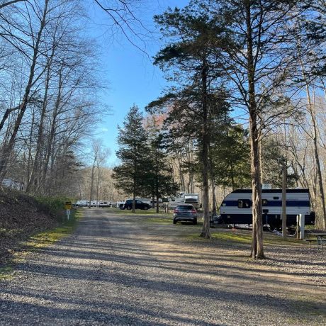 Wolf's Den Family Campground