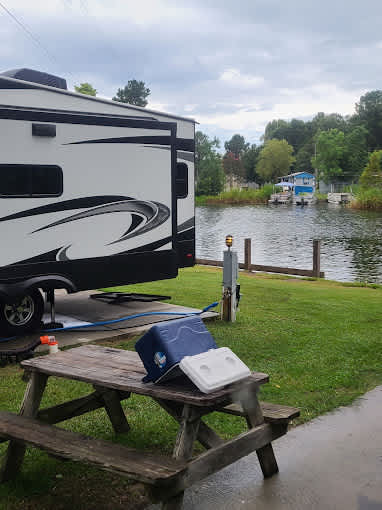 Angel's Landing Campground Restaurant & Marina
