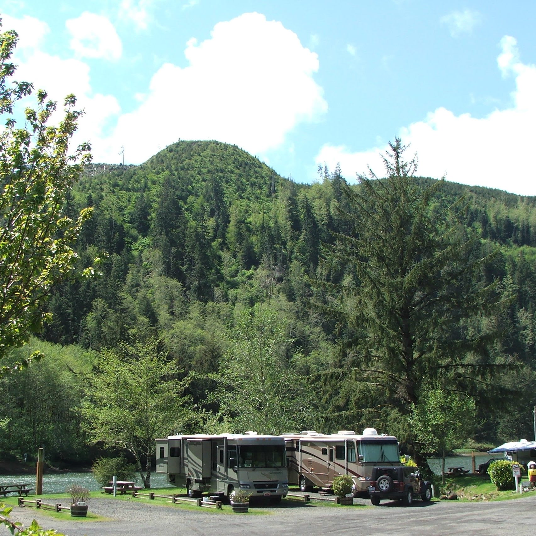 Coyote Rock RV Resort & Marina