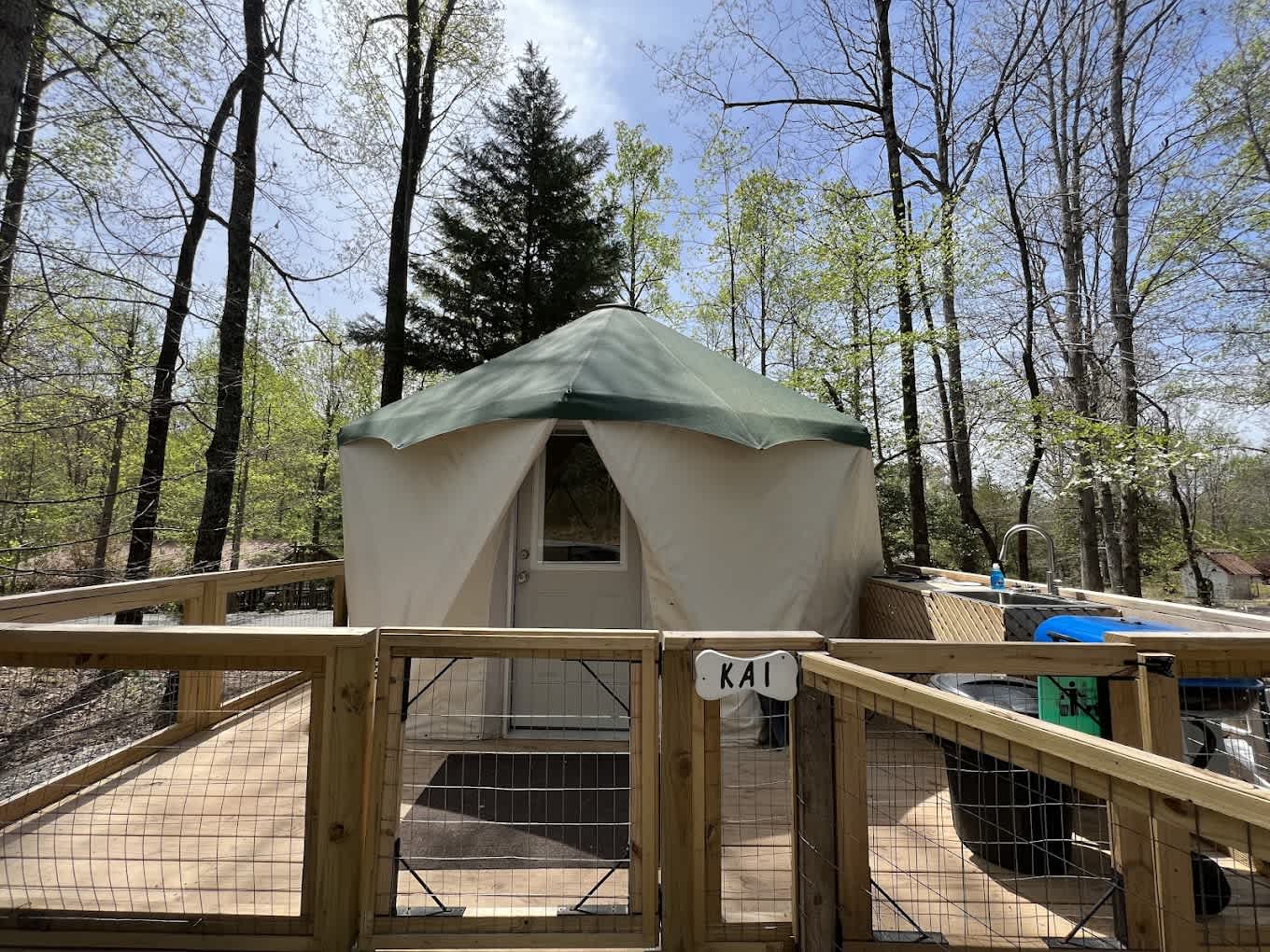 Four Paws Kingdom Campground & Dog Retreat