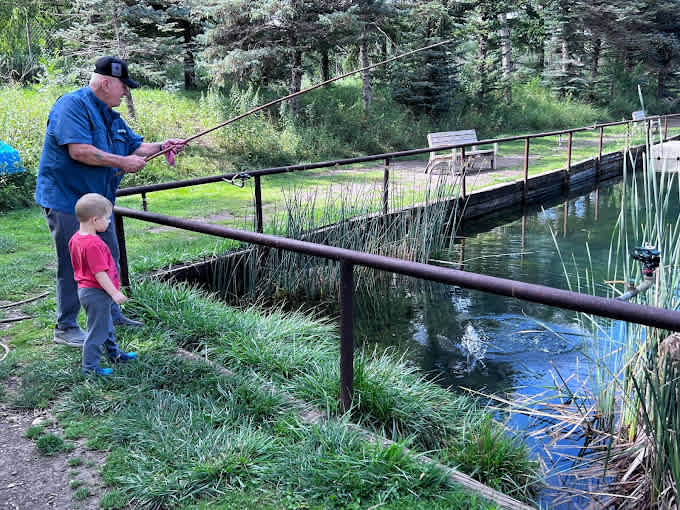 Seeping Springs Trout Lakes & RV Park