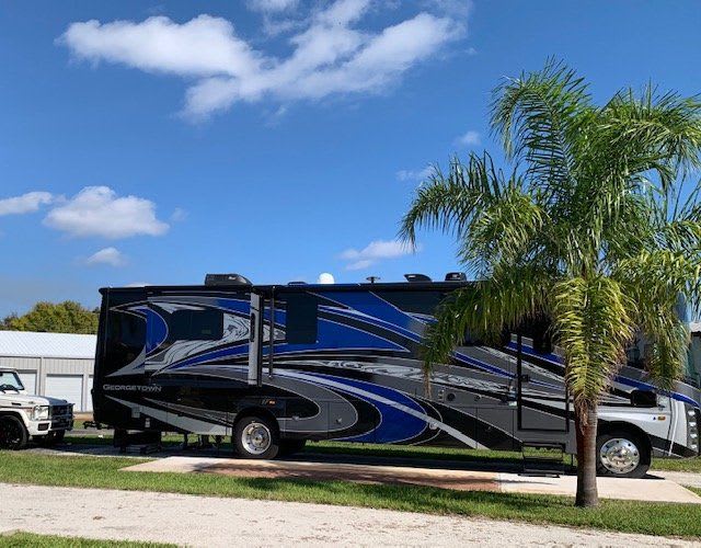 Del-Raton RV Park and Trailer Sales