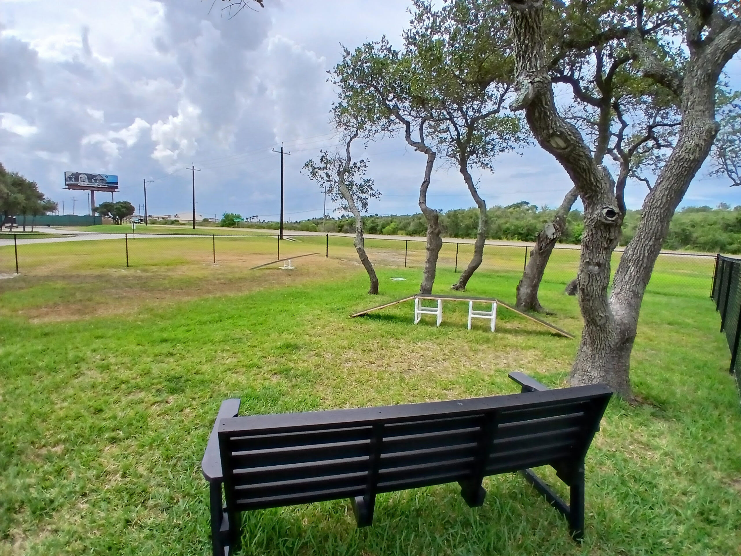 Majestic Oaks Resort