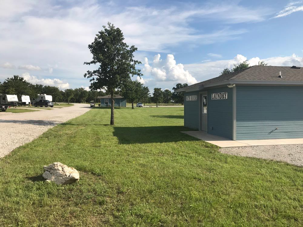 Wandering Oaks RV Park